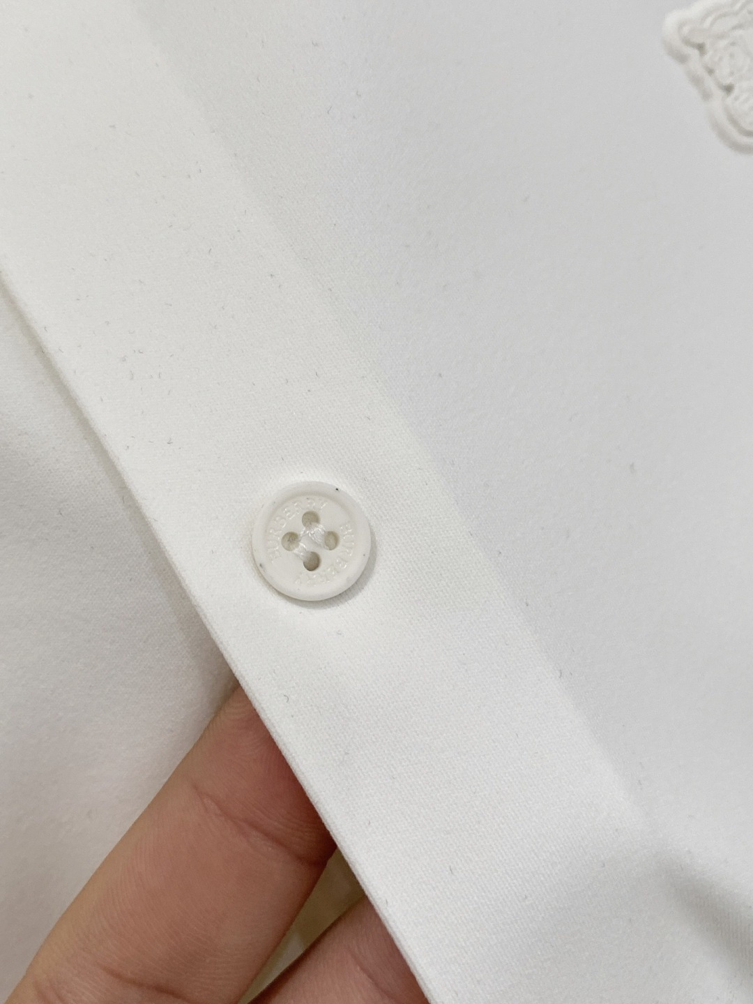 巴宝莉 秋季新款Polo翻领长袖 系列。定制顶级冰爽锦氨无痕衬衫🔥！重工艺1:1设计，时尚大牌元素log