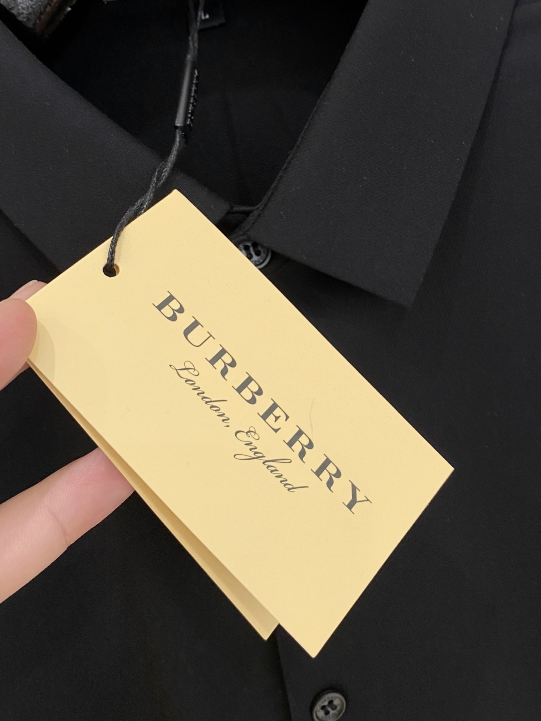 巴宝莉秋季新款Polo翻领长袖 系列。定制顶级冰爽锦氨无痕衬衫🔥！重工艺1:1设计，时尚大牌元素logo