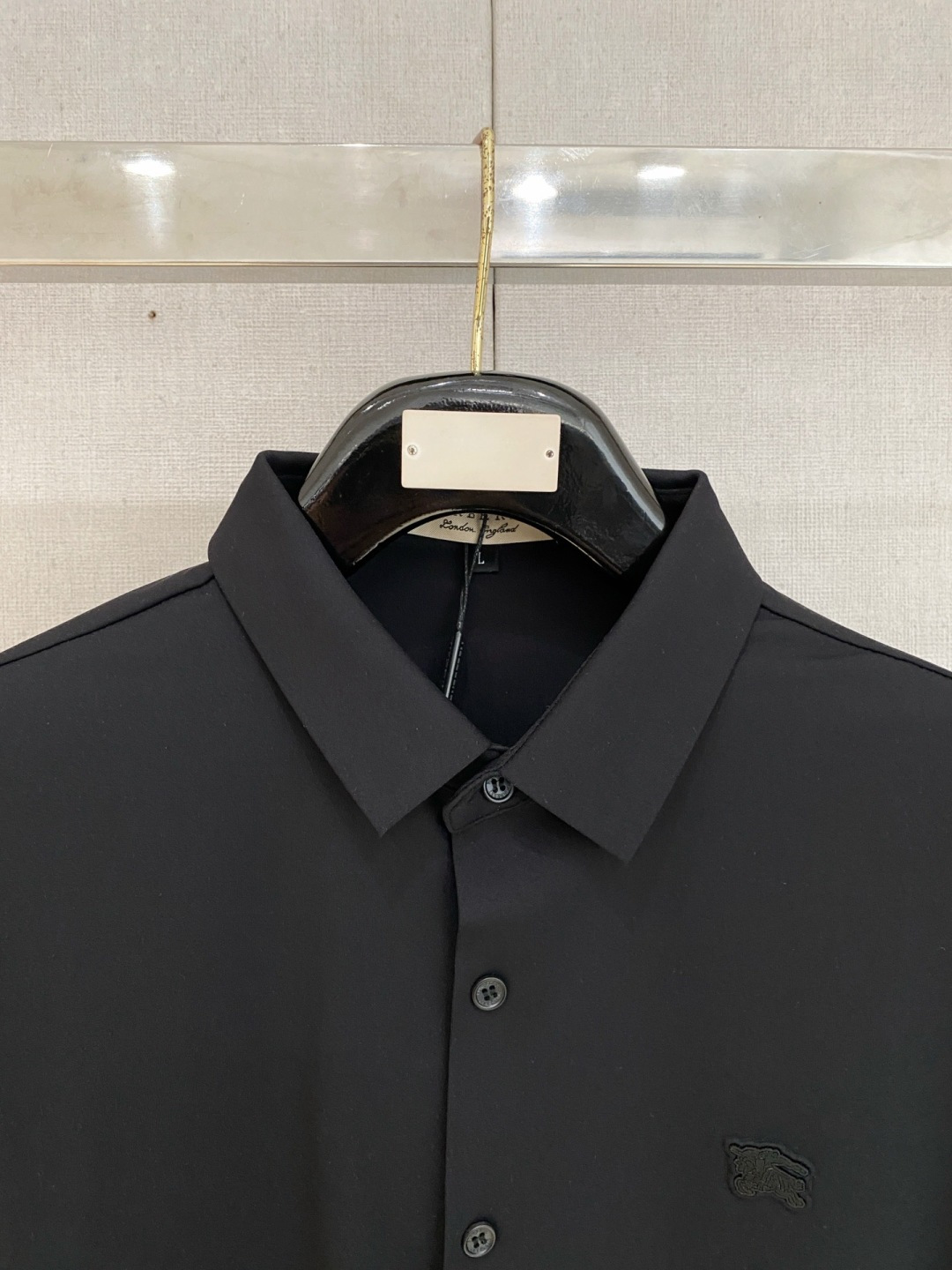 巴宝莉秋季新款Polo翻领长袖 系列。定制顶级冰爽锦氨无痕衬衫🔥！重工艺1:1设计，时尚大牌元素logo