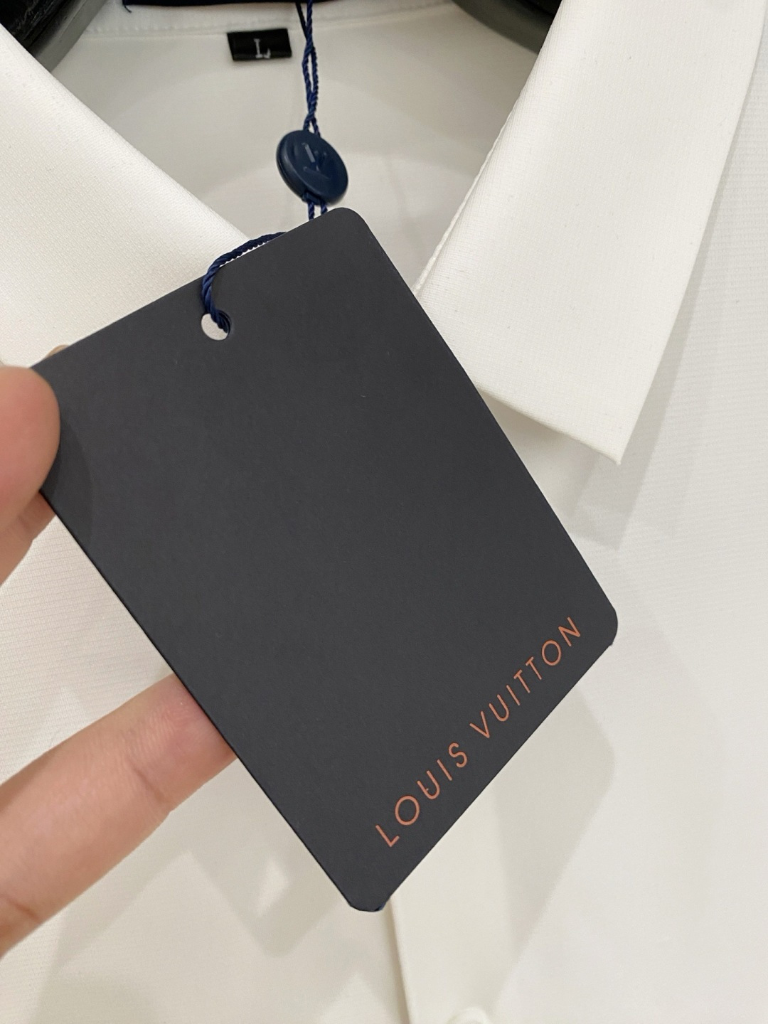 路易威登 Lv 秋季新款Polo翻领长袖 系列。定制顶级冰爽锦氨无痕衬衫🔥！重工艺1:1设计，时尚大牌元