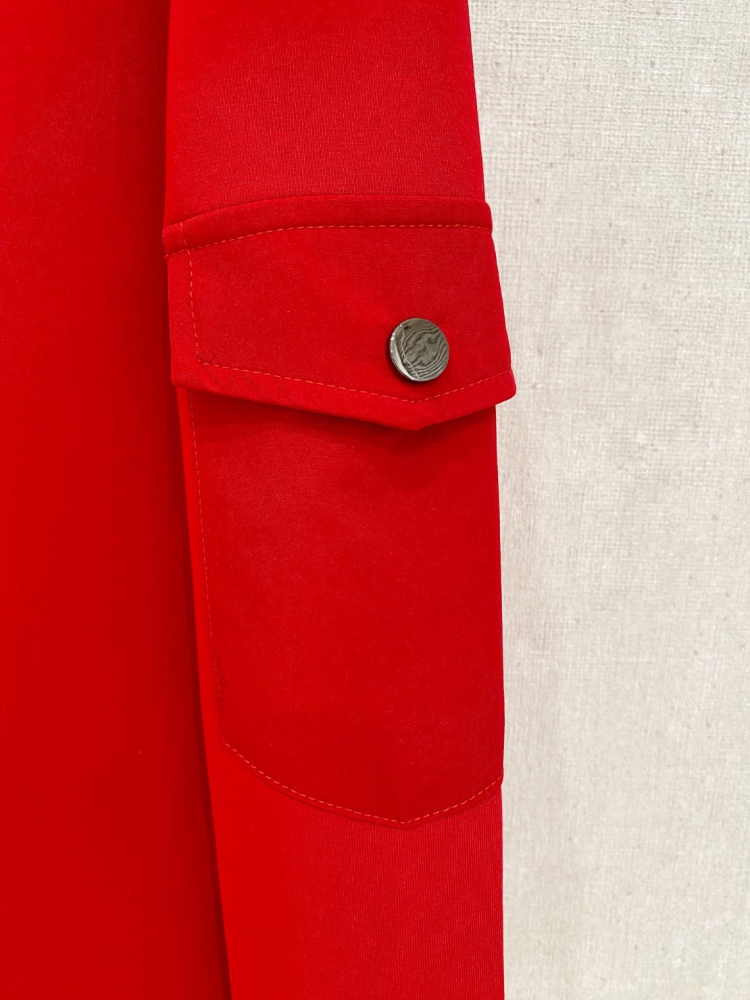 Lv 新年中国红 2025秋冬新款 顶级版本 最新款空气层 卫衣独家发售！原版复刻，独家设计，超强工艺！