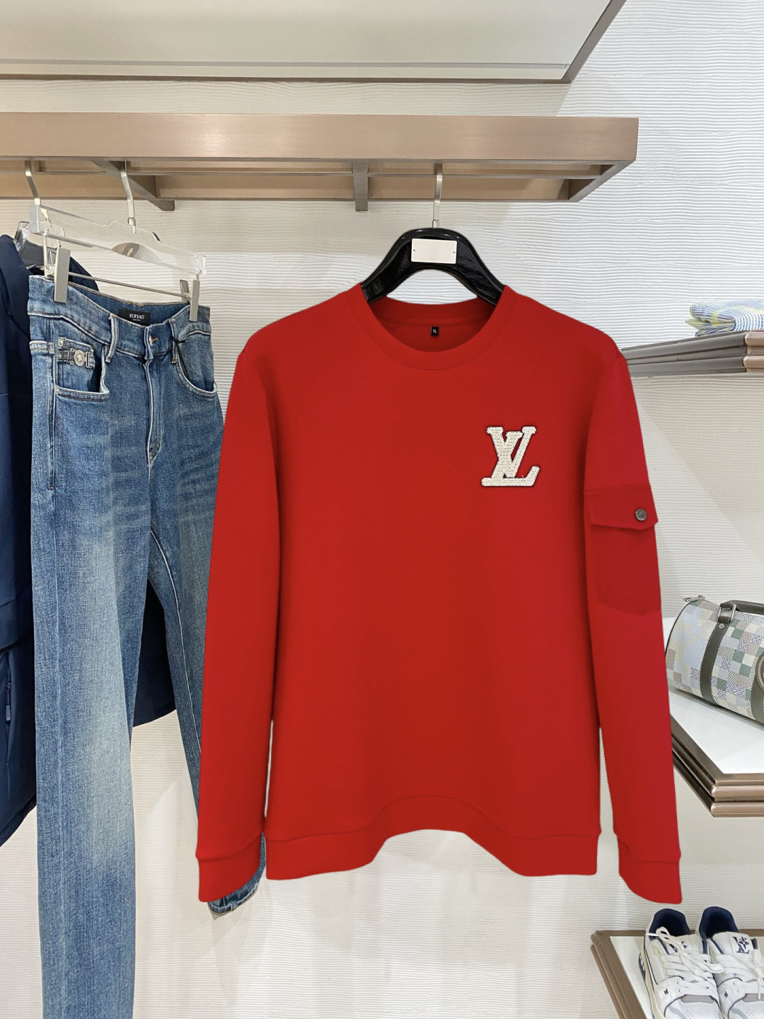 Lv 新年中国红 2025秋冬新款 顶级版本 最新款空气层 卫衣独家发售！原版复刻，独家设计，超强工艺！