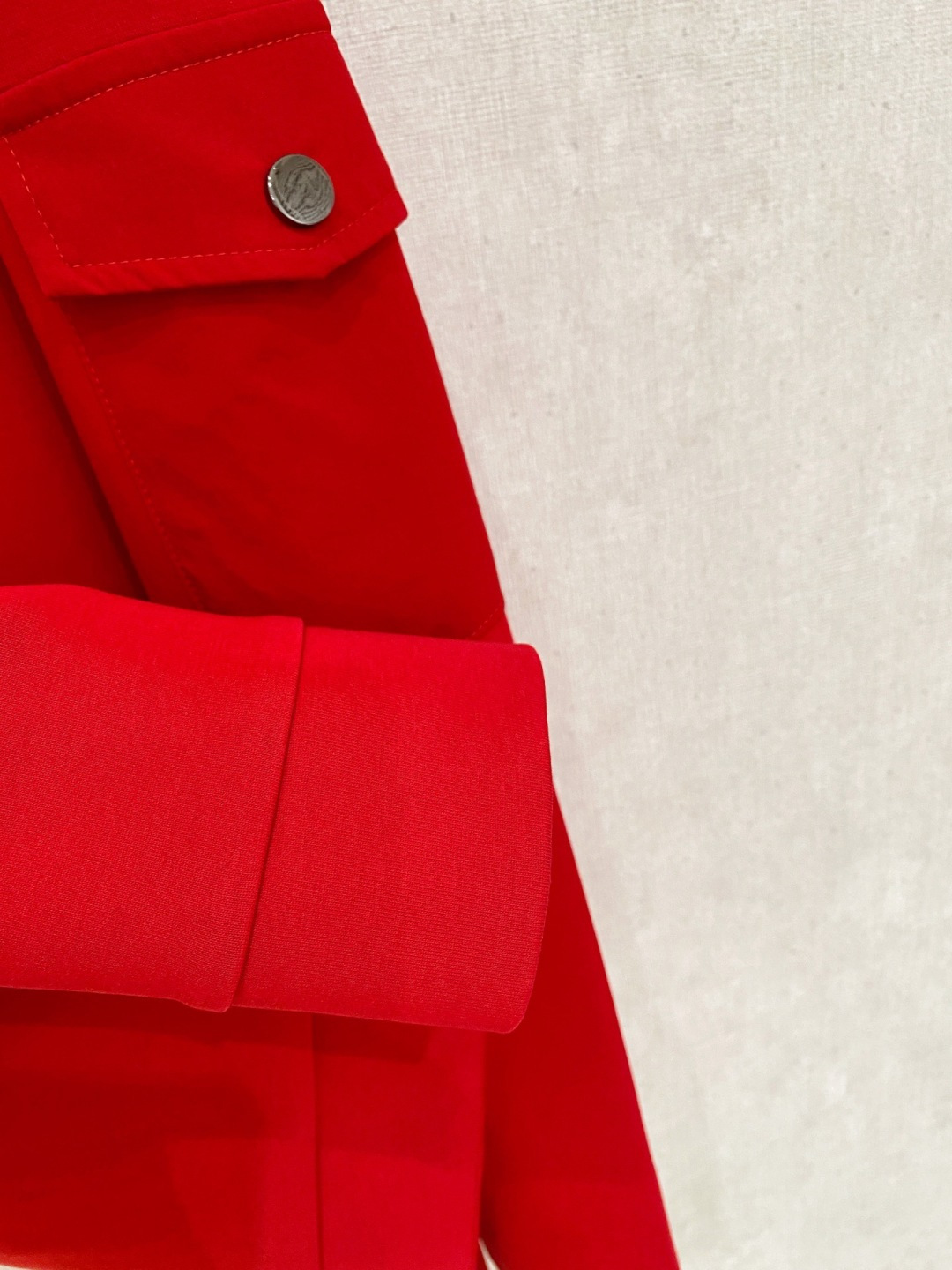 Lv 新年中国红 2025秋冬新款 顶级版本 最新款空气层 卫衣独家发售！原版复刻，独家设计，超强工艺！