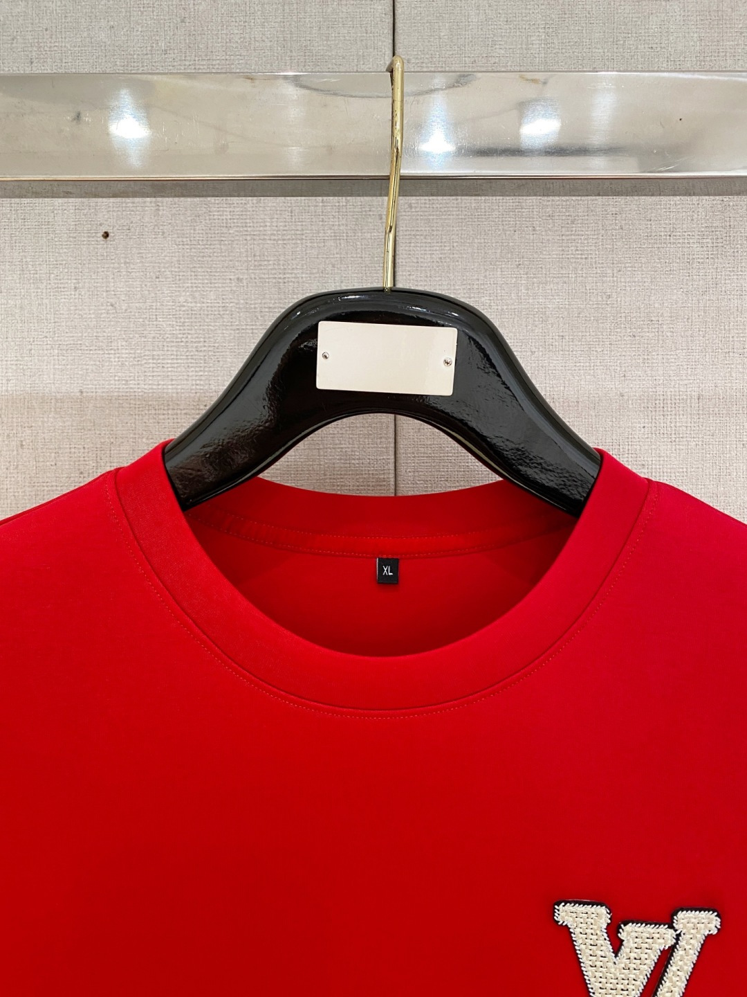 Lv 新年中国红 2025秋冬新款 顶级版本 最新款空气层 卫衣独家发售！原版复刻，独家设计，超强工艺！