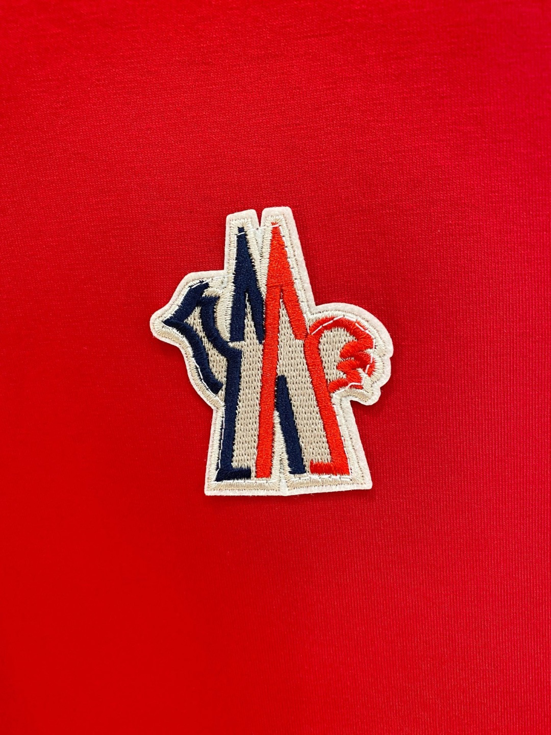 蒙口 新年中国红 2025秋冬新款 顶级版本 最新款空气层 卫衣独家发售！原版复刻，独家设计，超强工艺！