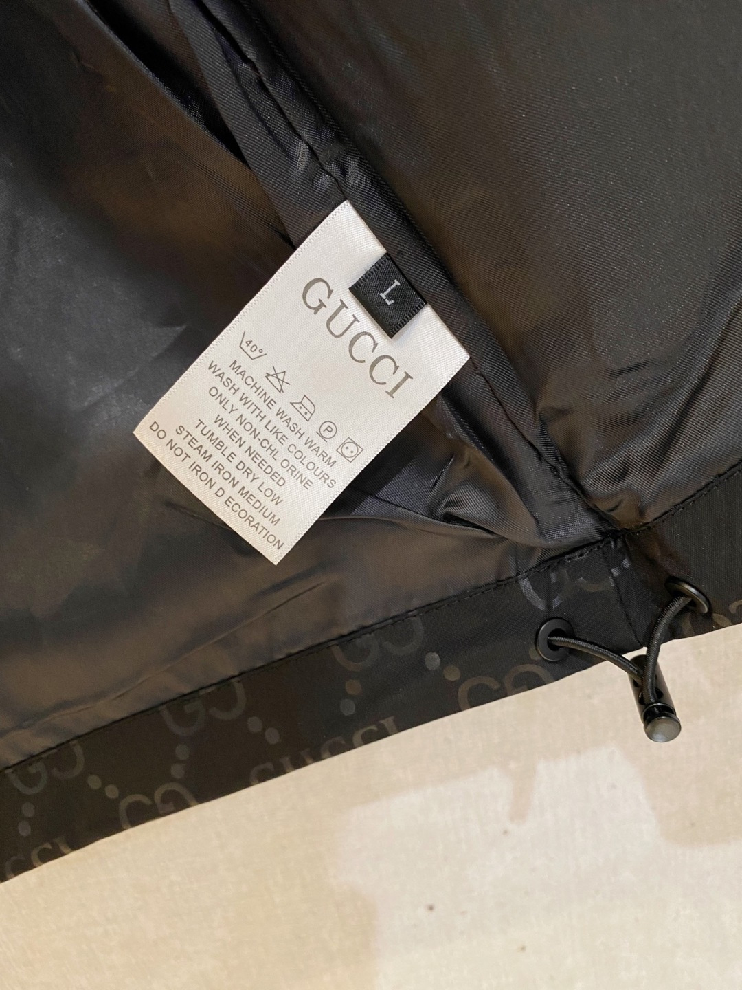 古驰高品质2026秋冬新款夹克外套，秀场新品‼品相非常完美，记忆面料舒适保暖，色泽饱满诱人，非常出彩的设