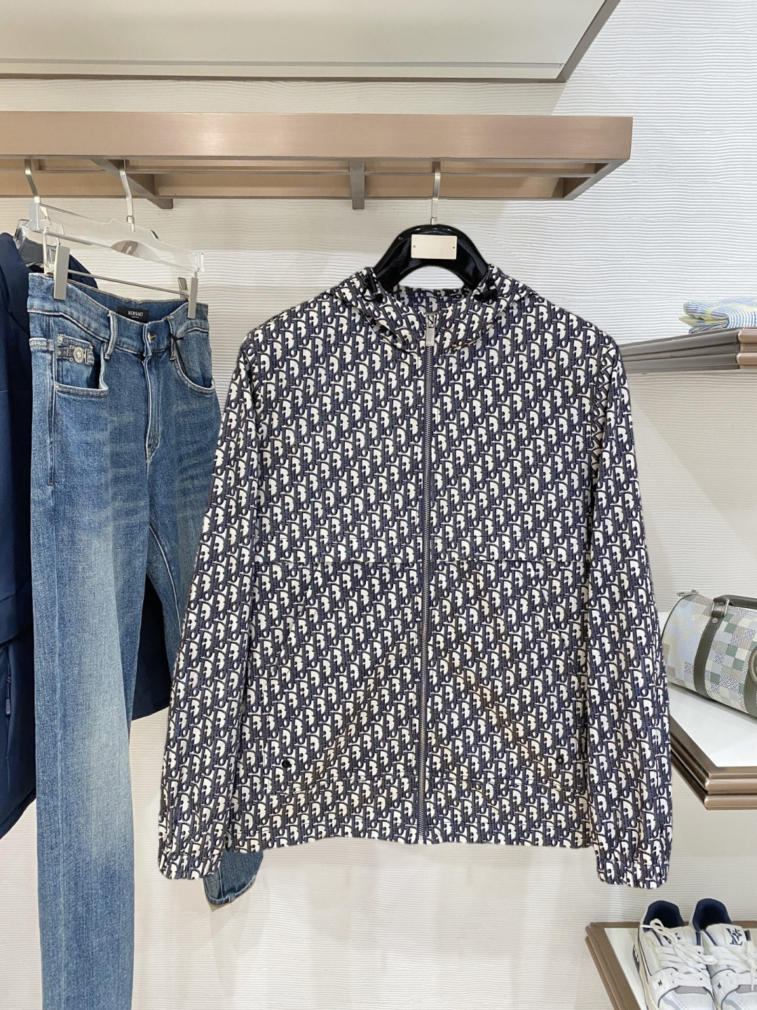 dior高品质2026秋冬新款夹克外套，秀场新品‼品相非常完美，记忆面料舒适保暖，色泽饱满诱人，非常出彩