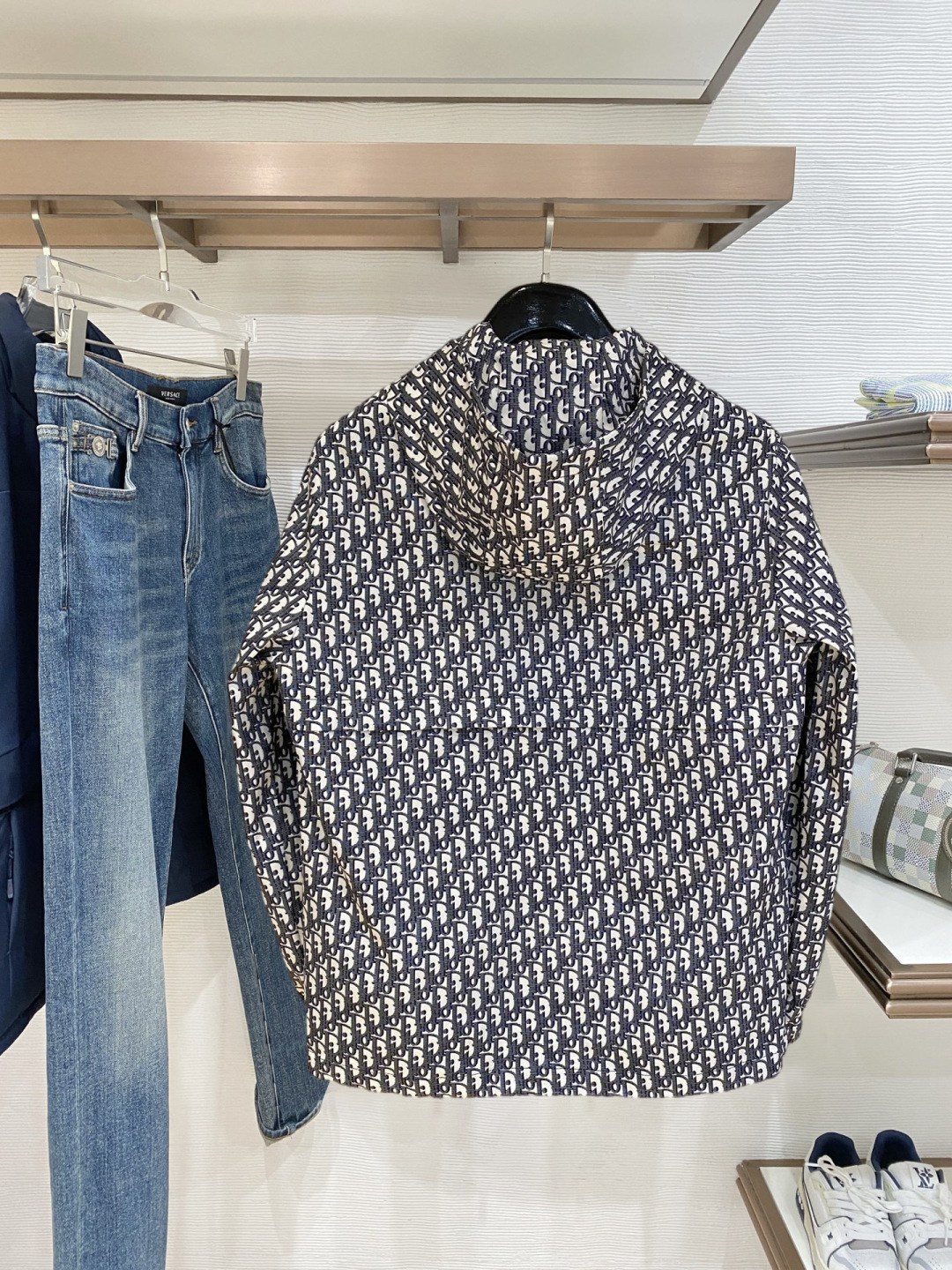 dior高品质2026秋冬新款夹克外套，秀场新品‼品相非常完美，记忆面料舒适保暖，色泽饱满诱人，非常出彩