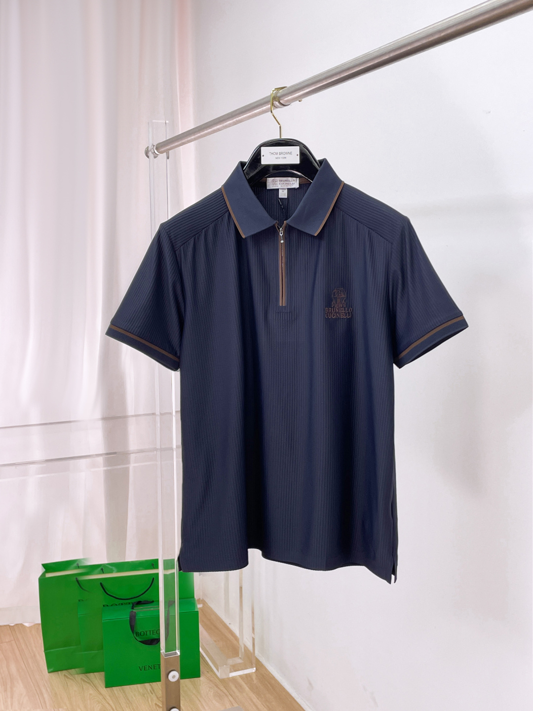 NO:774739,BC highly recommended!  Spring and summer new products are on sale at the counter. Fashionable high-end men's Polo - Logo on the chest, personalized and fashionable/Imported high-density mercerized pearls, extremely skin-friendly and comfortable. It feels very delicate, has a good texture, is cool and breathable, and is a very good overall piece. It can be worn alone as an inner layer. Size M-4Xl,,19860909BC 重磅推荐！春夏新品 专柜在售 时尚高端男装Polo-胸前Logo个性时尚/进口顶极高密度丝光珠地,极为亲肤舒适 摸上去非常的细腻,质感很好,凉爽透气,整体非常不错的一款,内搭单穿都完全没问题 尺码M-4Xl,,,Men's clothing
