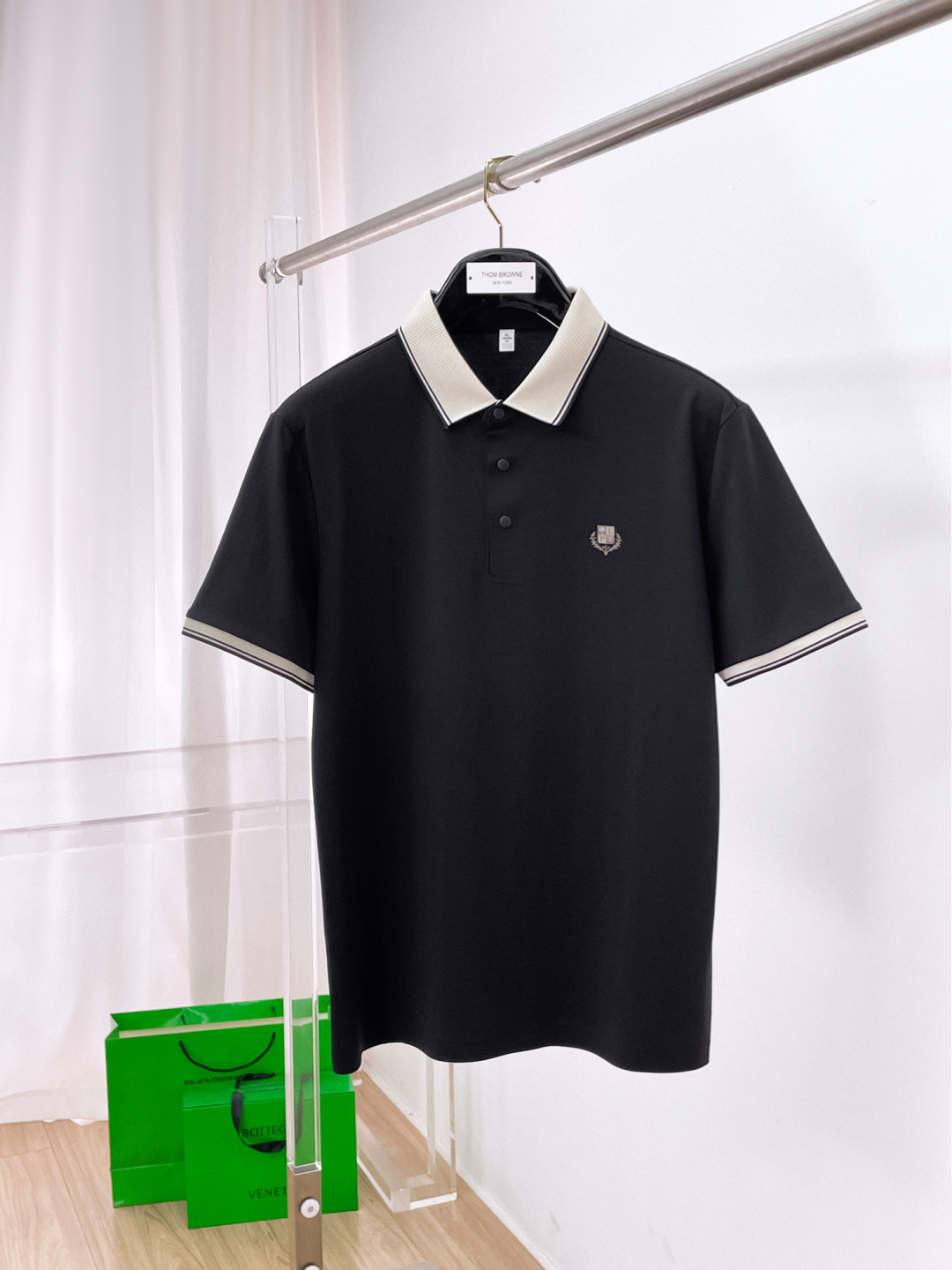 NO:774758,LP highly recommended!  Spring and summer new products are on sale at the counter. Fashionable and high-end men's Polo - Logo on the chest, personalized and fashionable/Imported top high-density mercerized pearls, extremely skin-friendly and comfortable. It feels very delicate, has a good texture, is cool and breathable, and is a very good overall piece. It can be worn alone as an inner layer. Size M-4Xl, loro piana,19860909LP 重磅推荐！春夏新品 专柜在售 时尚高端男装Polo-胸前Logo个性时尚/进口顶极高密度丝光珠地,极为亲肤舒适 摸上去非常的细腻,质感很好,凉爽透气,整体非常不错的一款,内搭单穿都完全没问题 尺码M-4Xl,,loro piana,,Men's clothing