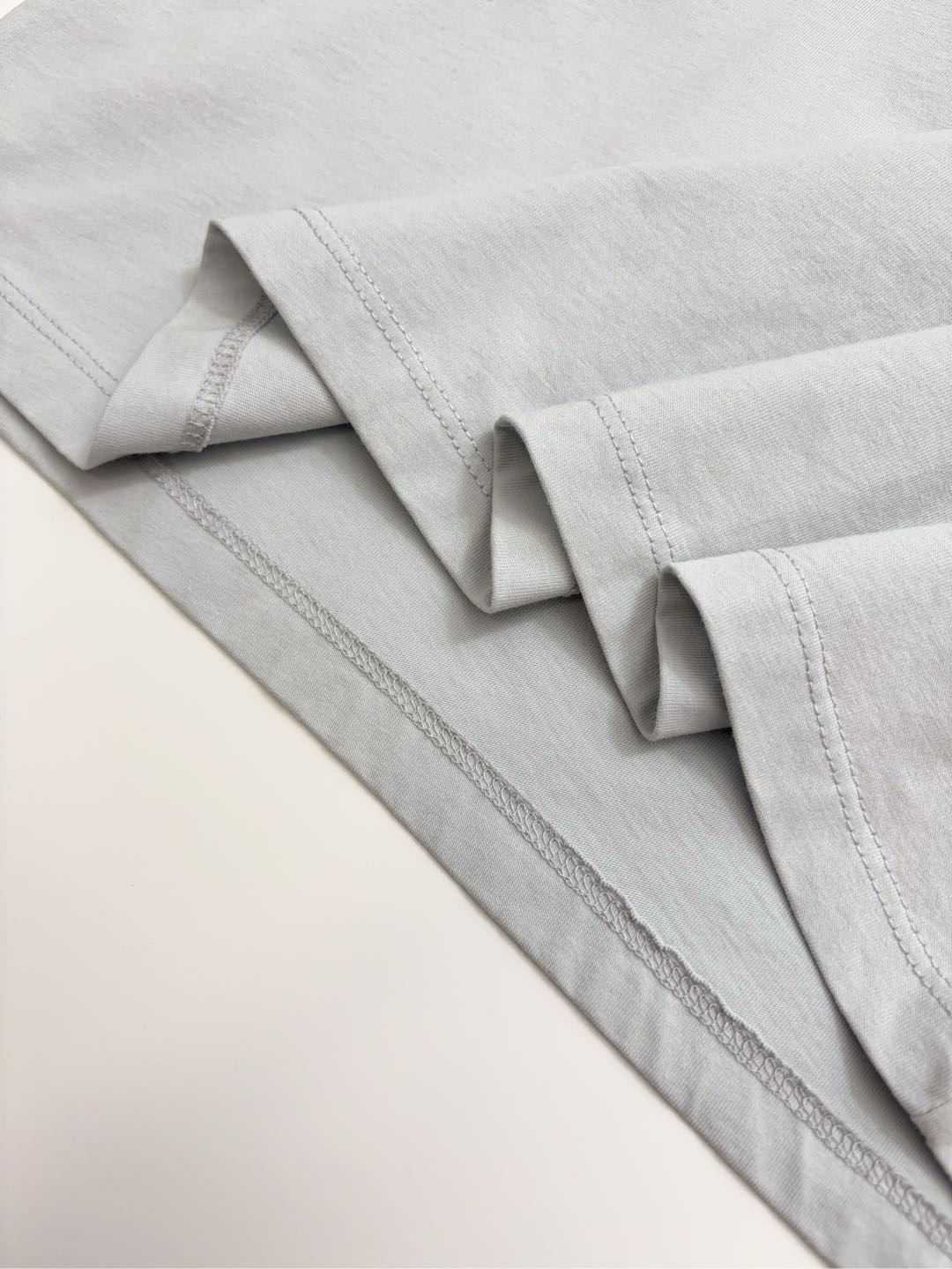 0.19kg/loose-fitting short-sleeved t-shirt with graffiti design (label cut) - View 9