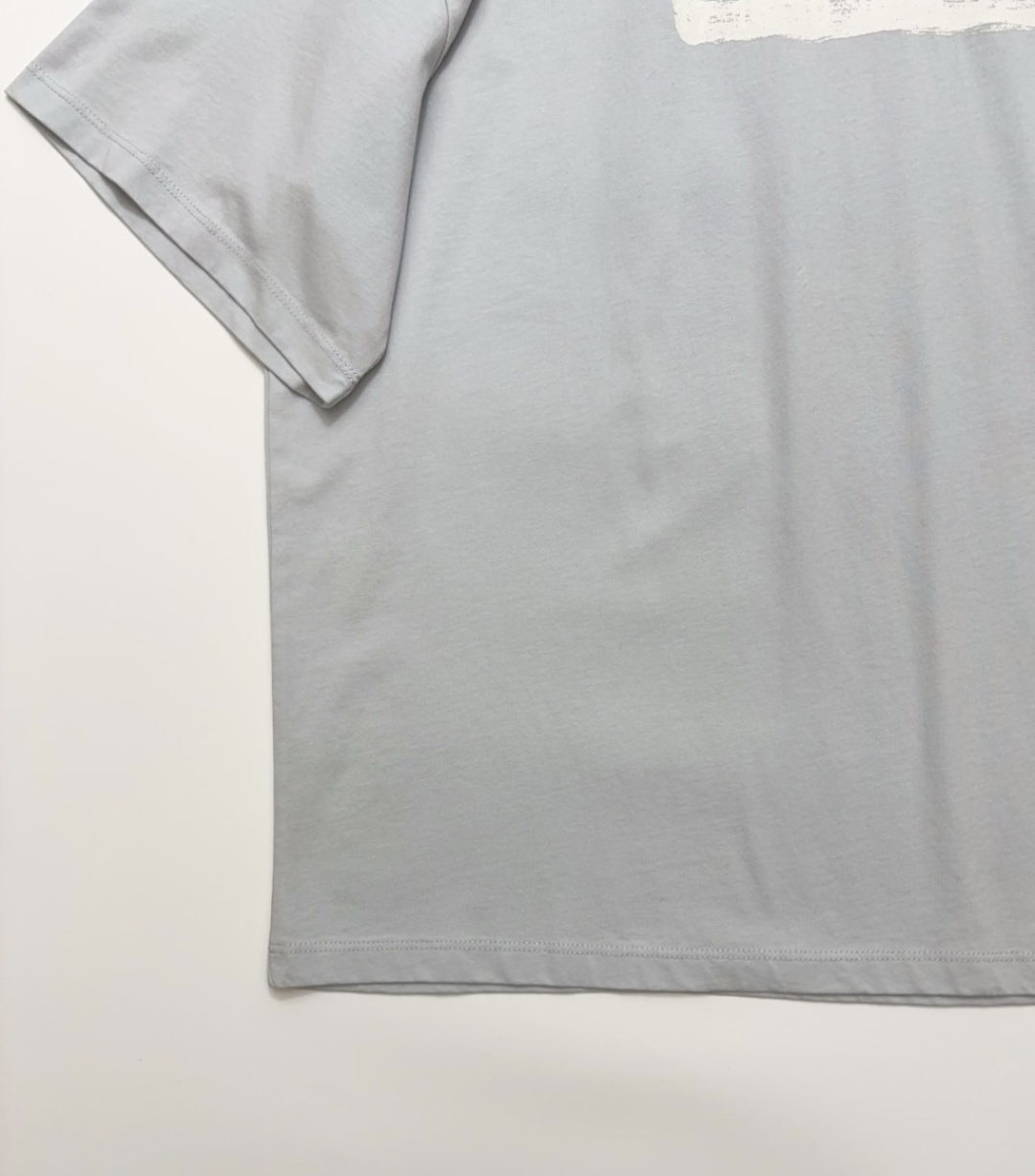 0.19kg/loose-fitting short-sleeved t-shirt with graffiti design (label cut) - View 6