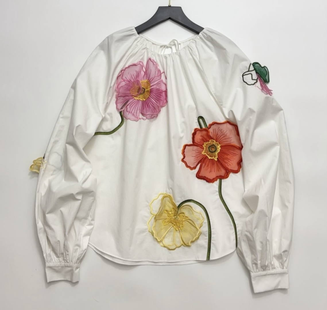 0.25kg/clipped label women's 3D floral detail crewneck shirt top