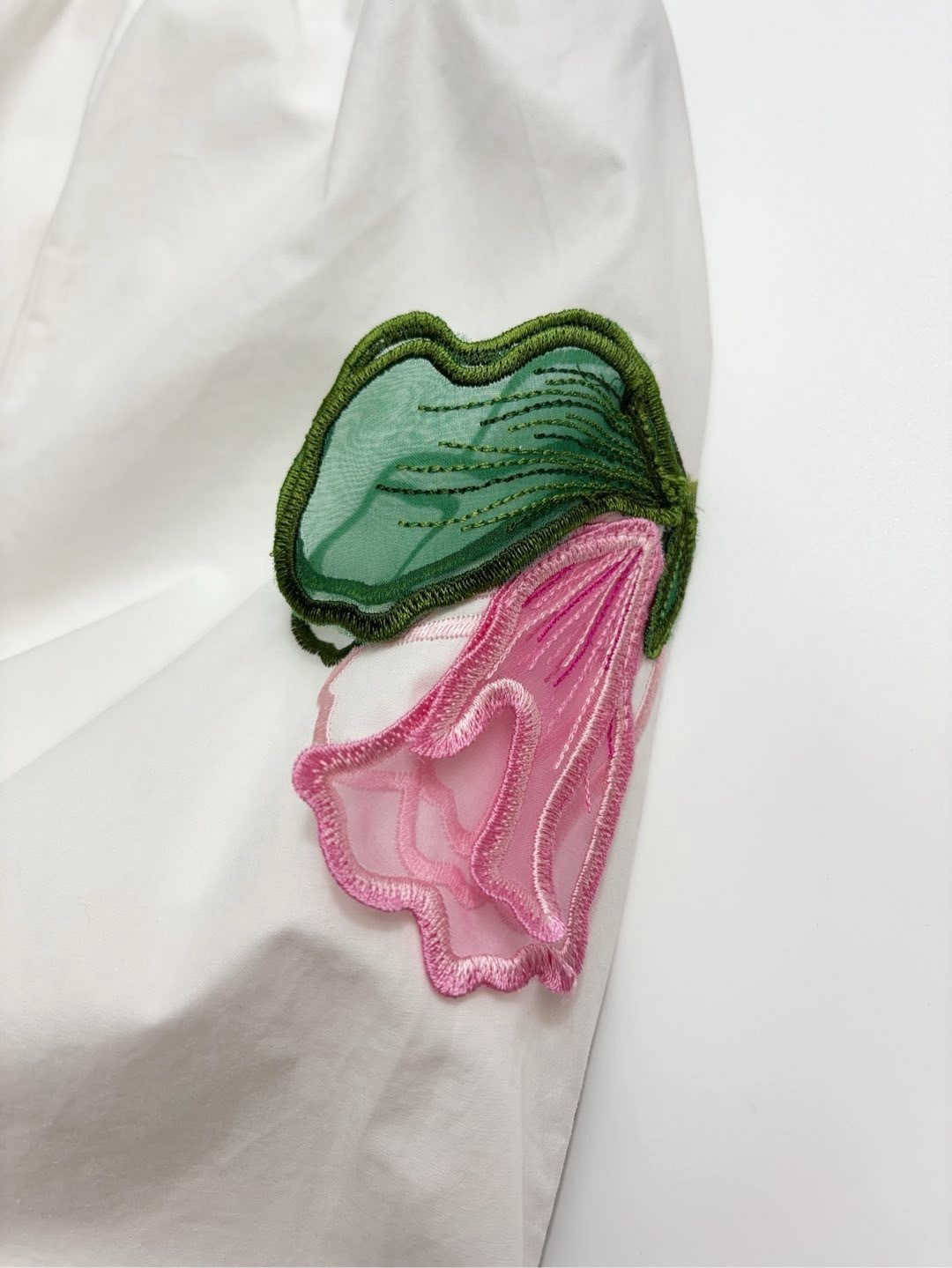 0.25kg/clipped label women's 3D floral detail crewneck shirt top - View 6