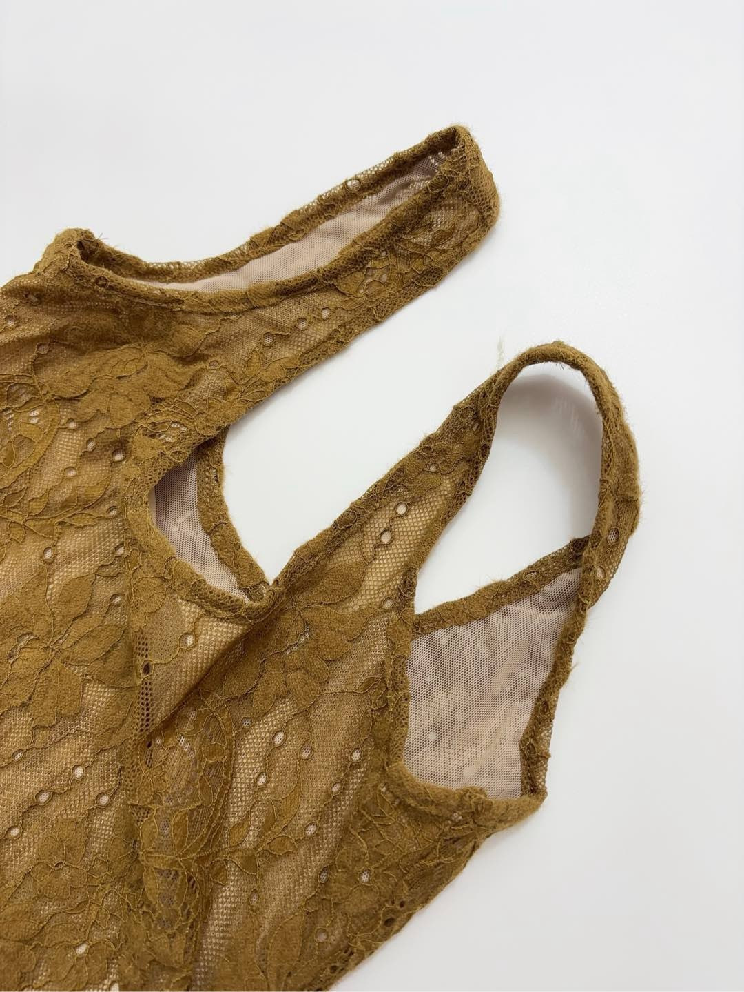 Brown U-neck lace one-piece bodysuit - View 3