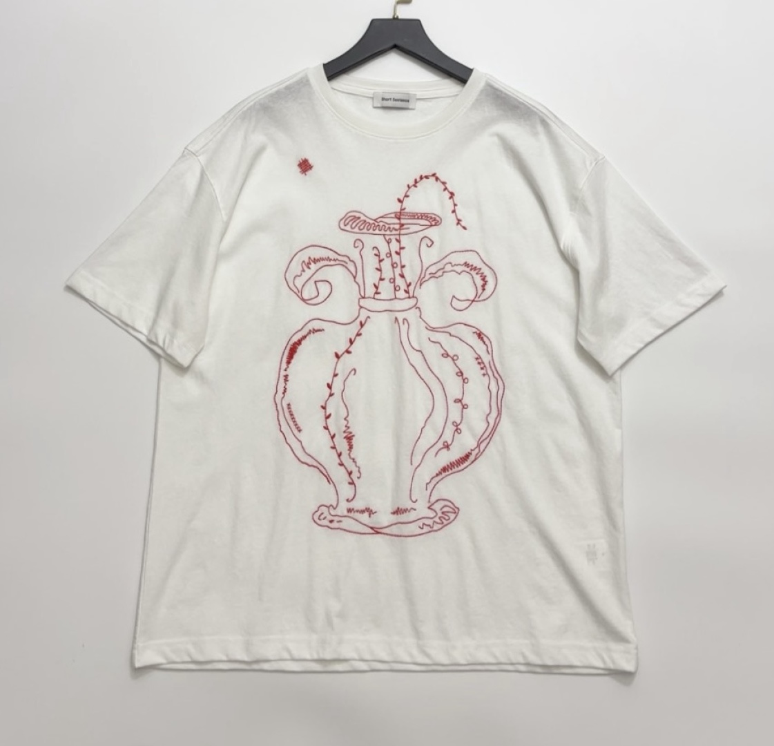 Loose vase embroidered short-sleeved T-shirt