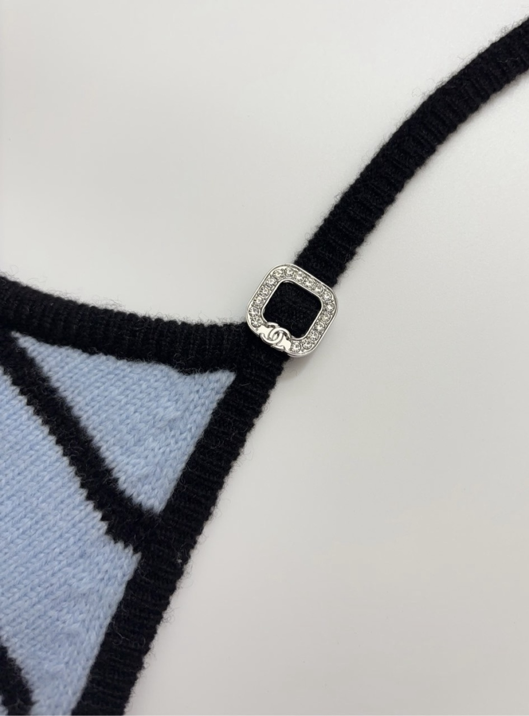 Striped knitted vest - View 3