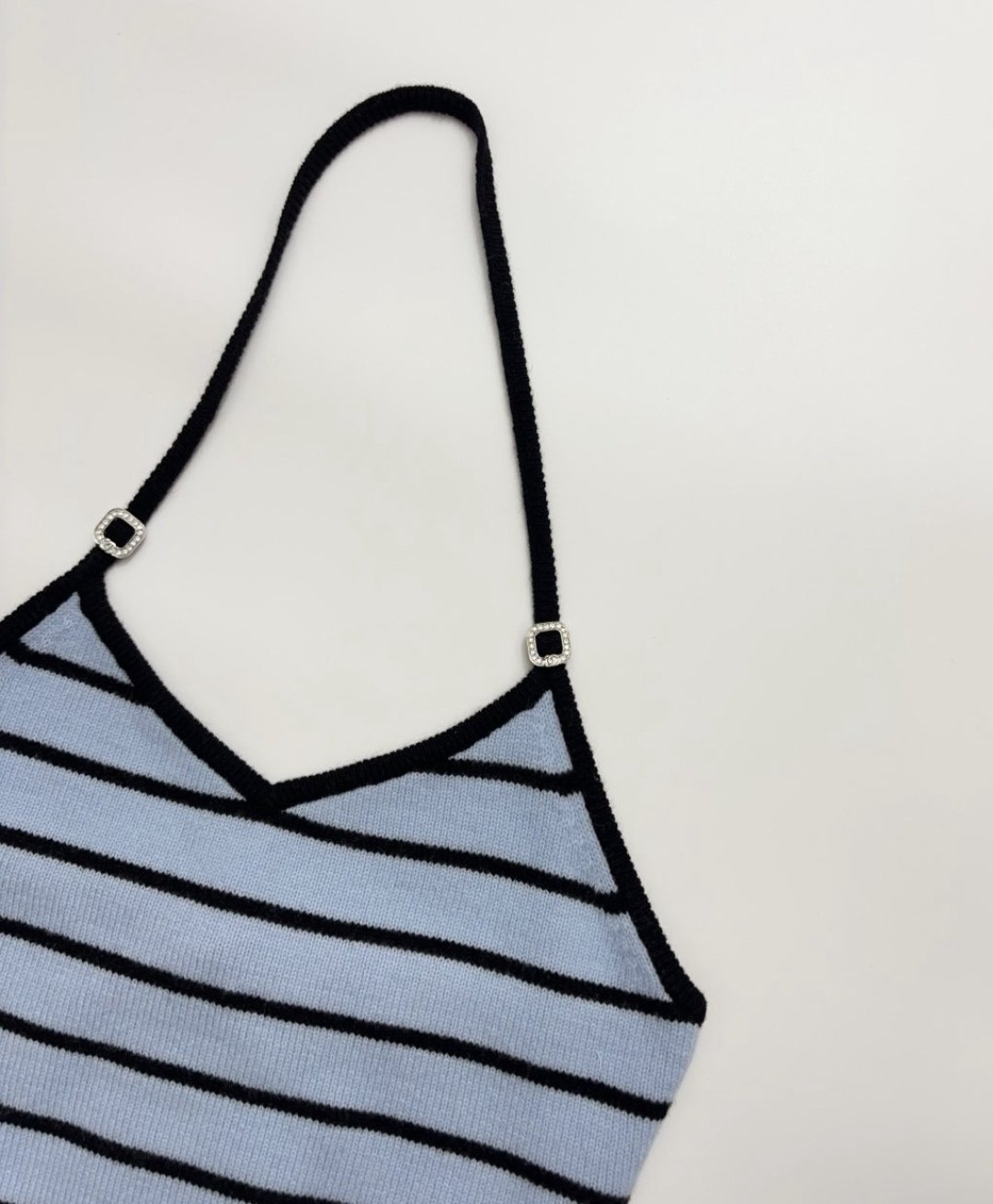 Striped knitted vest - View 2