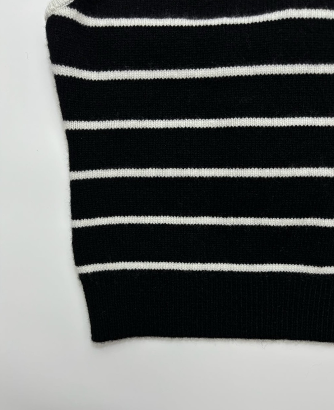 Small fragrance striped knitted vest - View 5