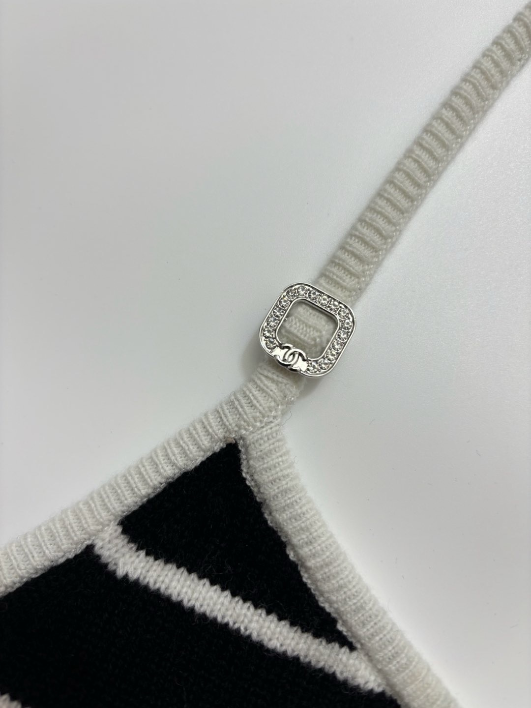 Small fragrance striped knitted vest - View 4