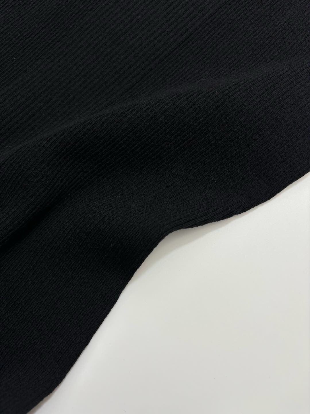 Black and white color block round neck knit camisole vest - View 5