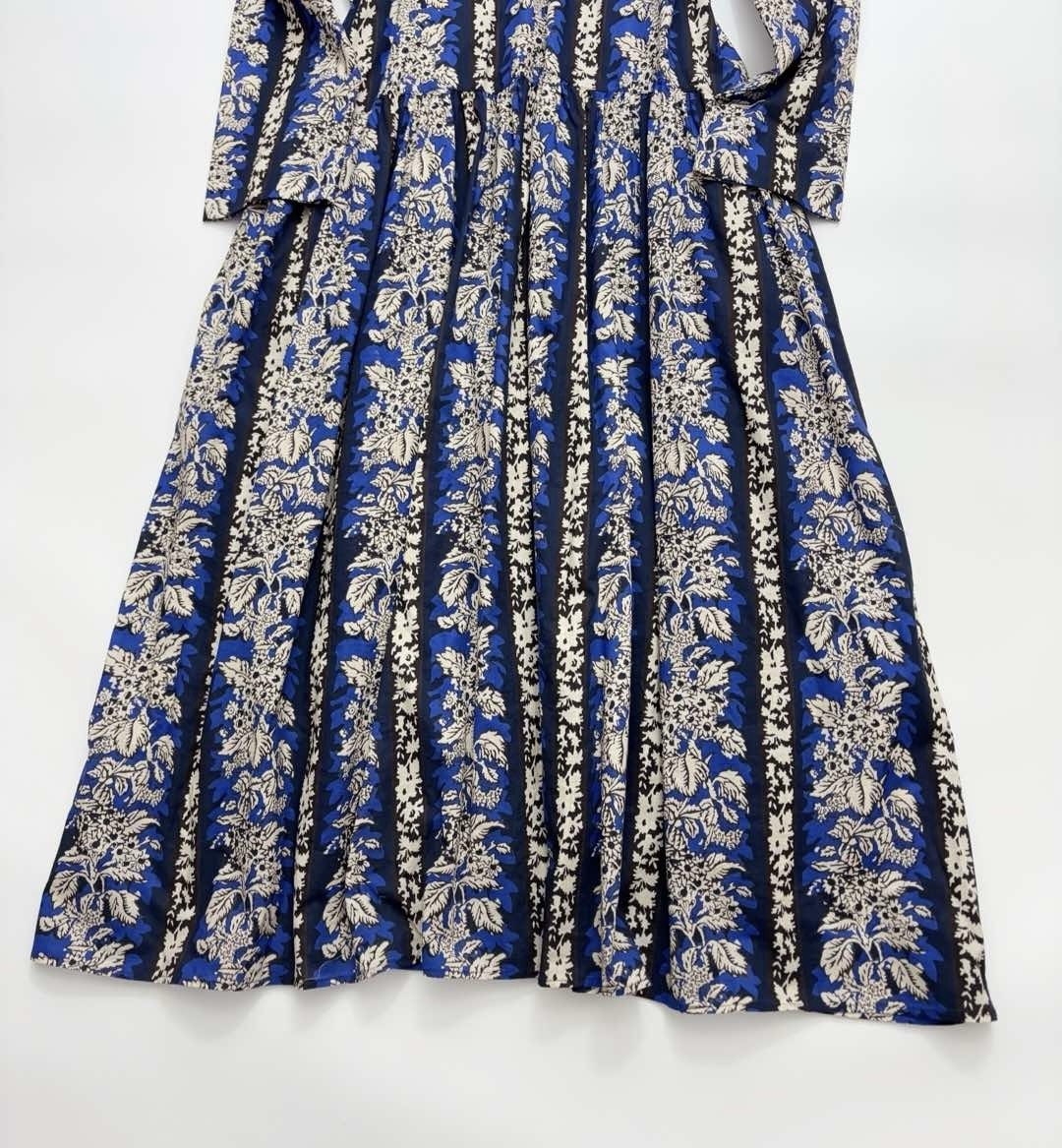 Printed dress with cinched waist, slimming, loose, and youthful look - View 6