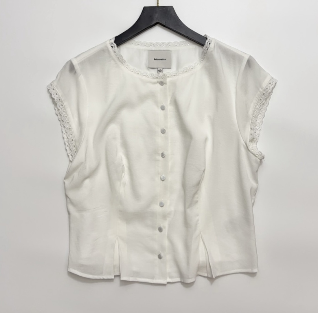 Fresh and light round-neck shirt and half skirt set - View 3