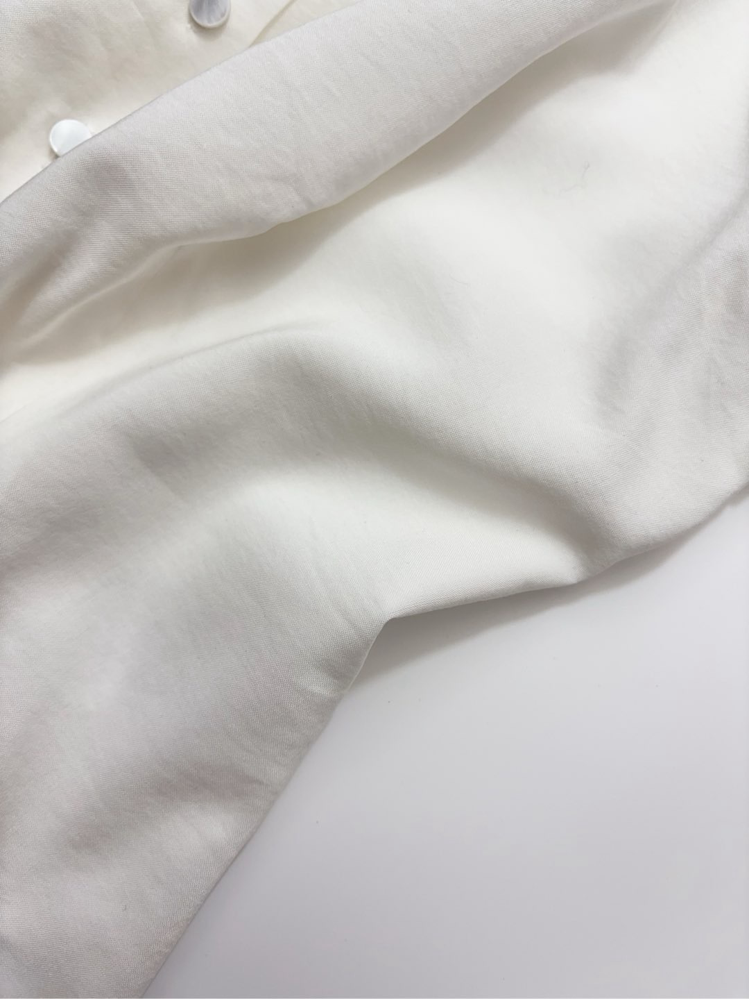 Fresh and light round-neck shirt and half skirt set - View 9