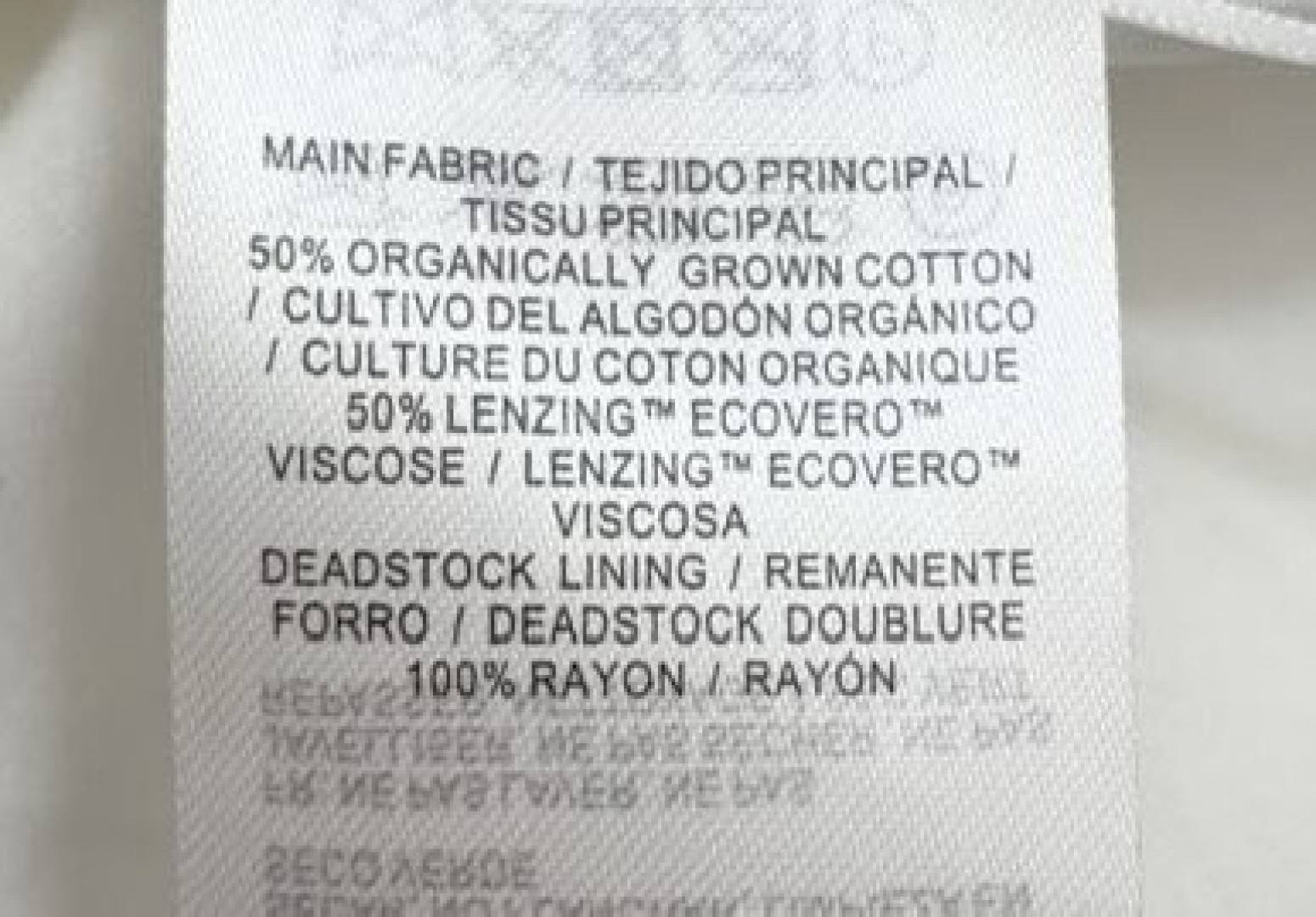 Fresh and light round-neck shirt and half skirt set - View 23