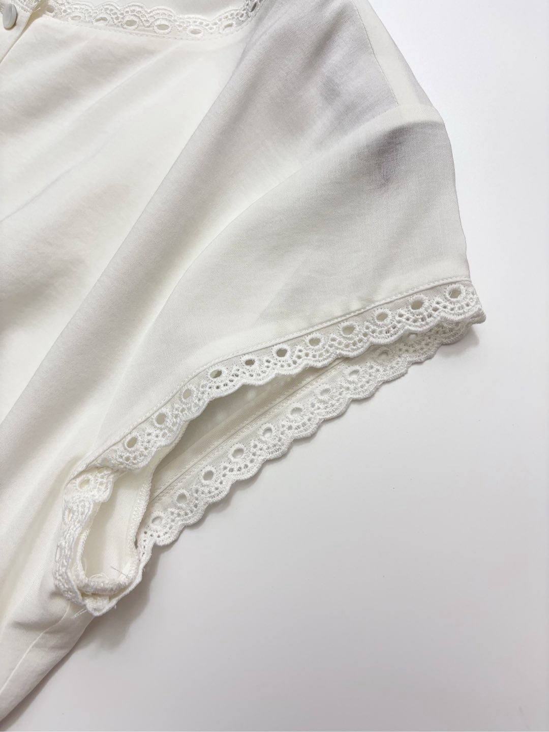 Fresh and light round-neck shirt and half skirt set - View 6