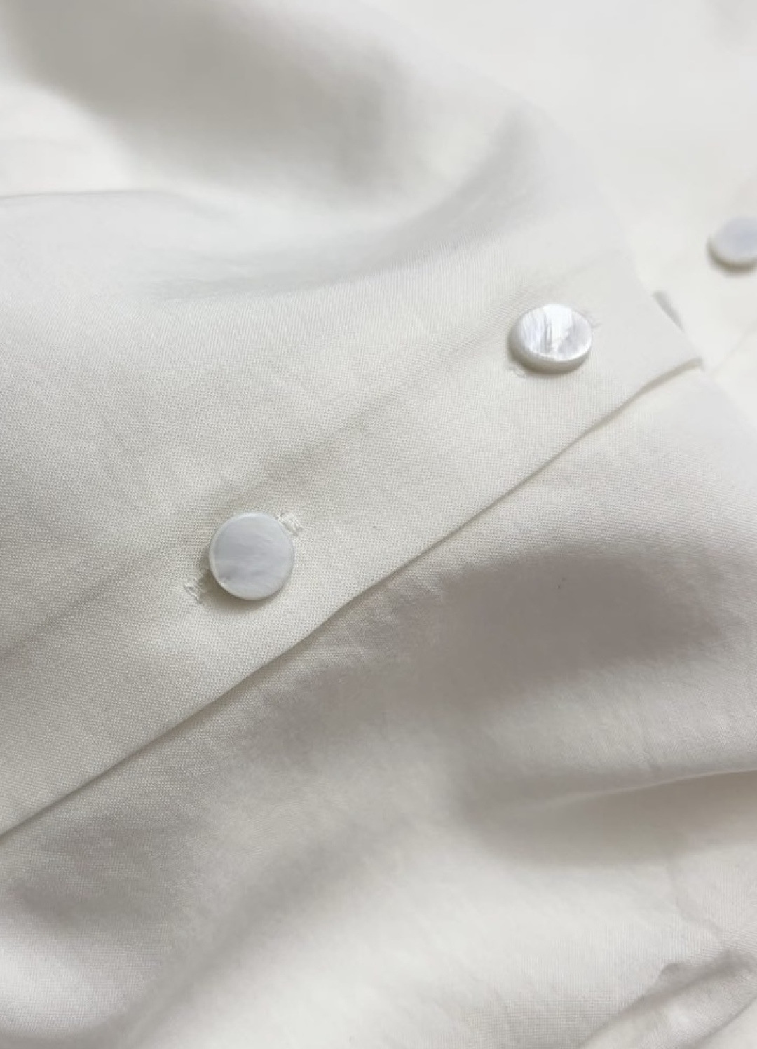 Fresh and light round-neck shirt and half skirt set - View 7