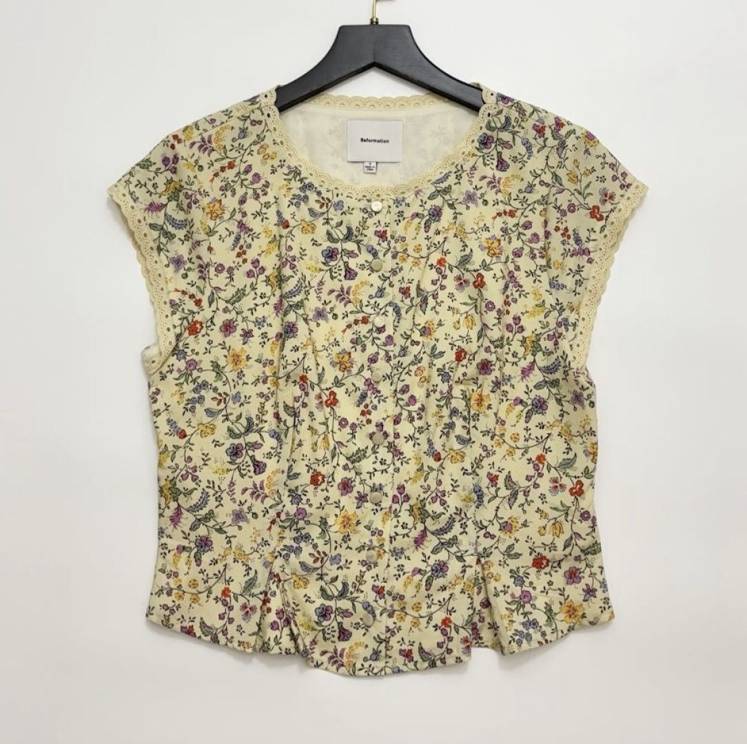 Fresh style round neck shirt and half skirt set - View 3