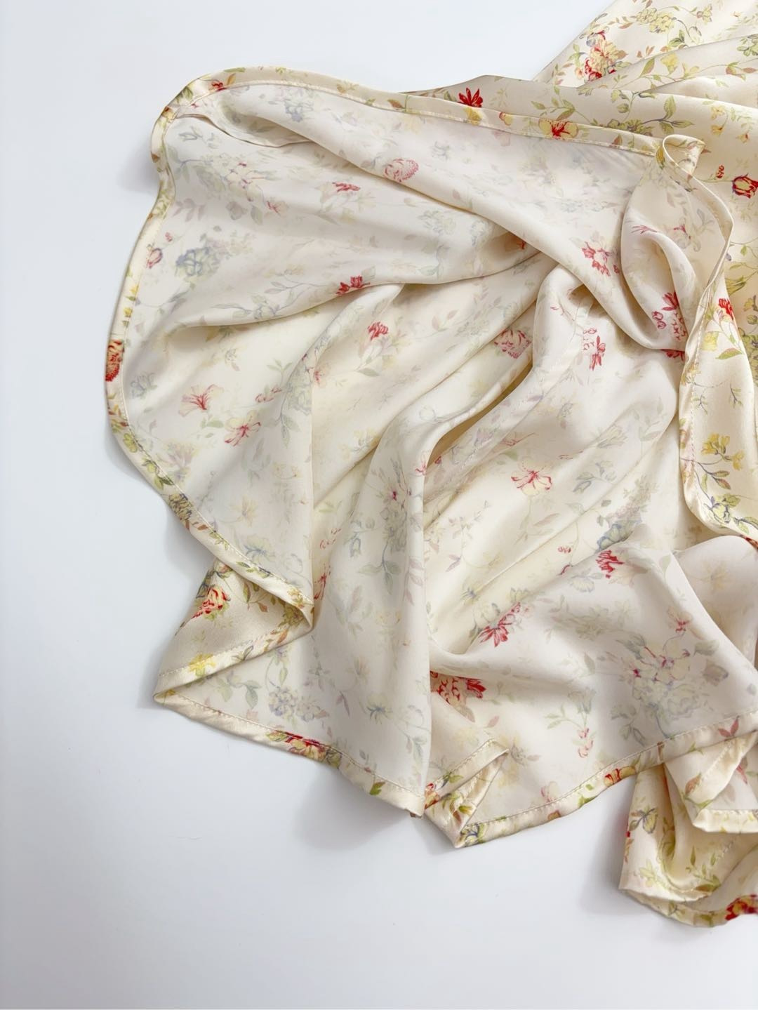 V-neck lace waist-cinching French floral silk long dress with tie sleeveless dress - View 11