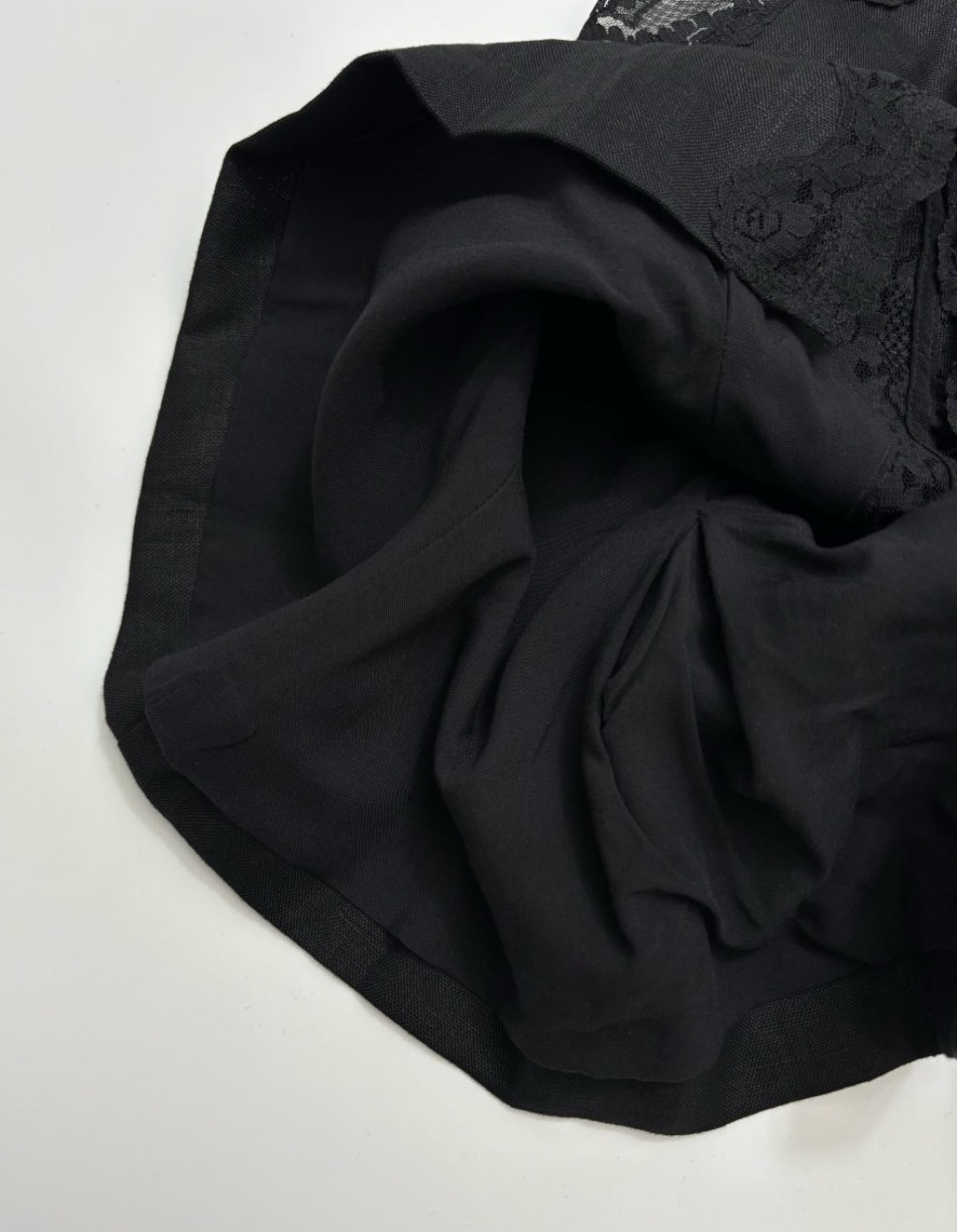 Women's Josefina Lace Patchwork Linen Top - View 8