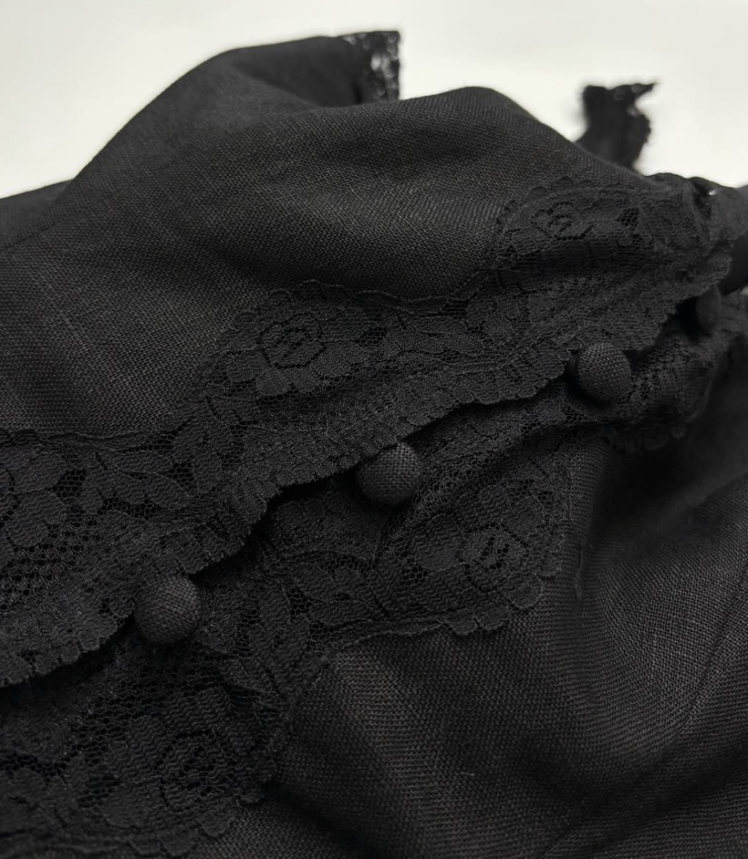 Women's Josefina Lace Patchwork Linen Top - View 4