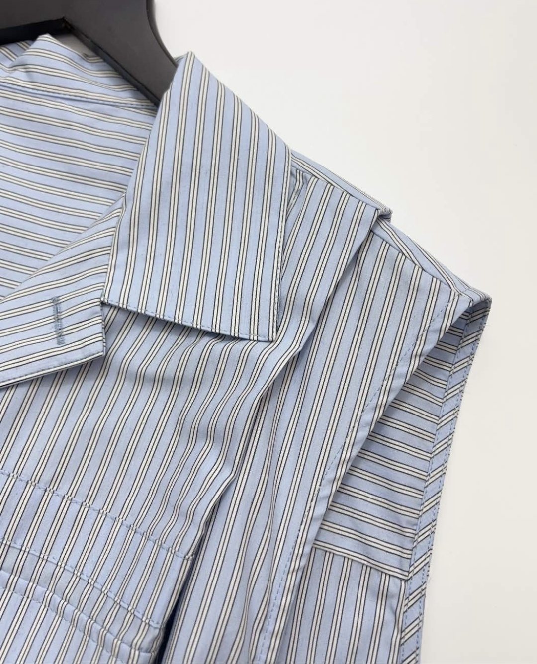 V-neck sleeveless pinstripe versatile dress - View 4