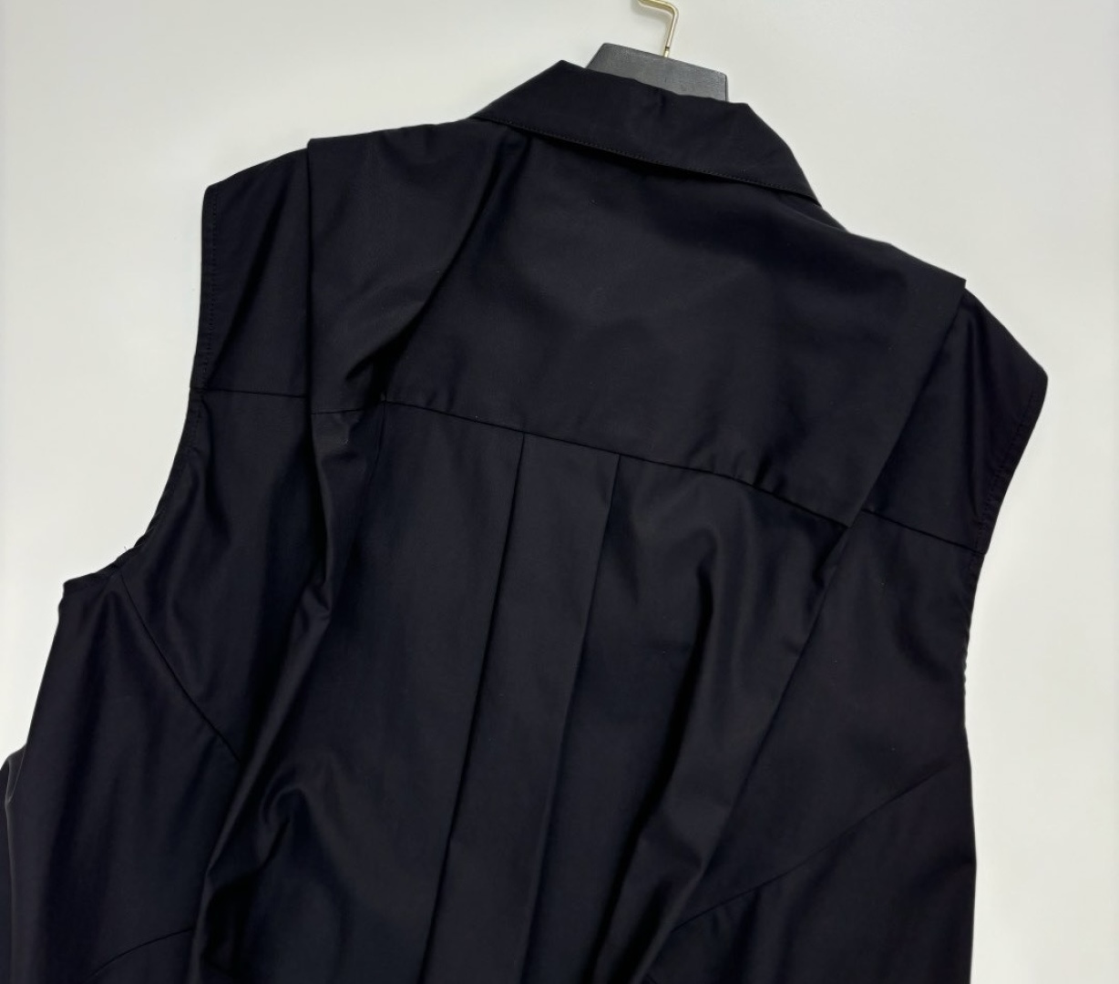 V-neck sleeveless pinstripe versatile dress - View 12