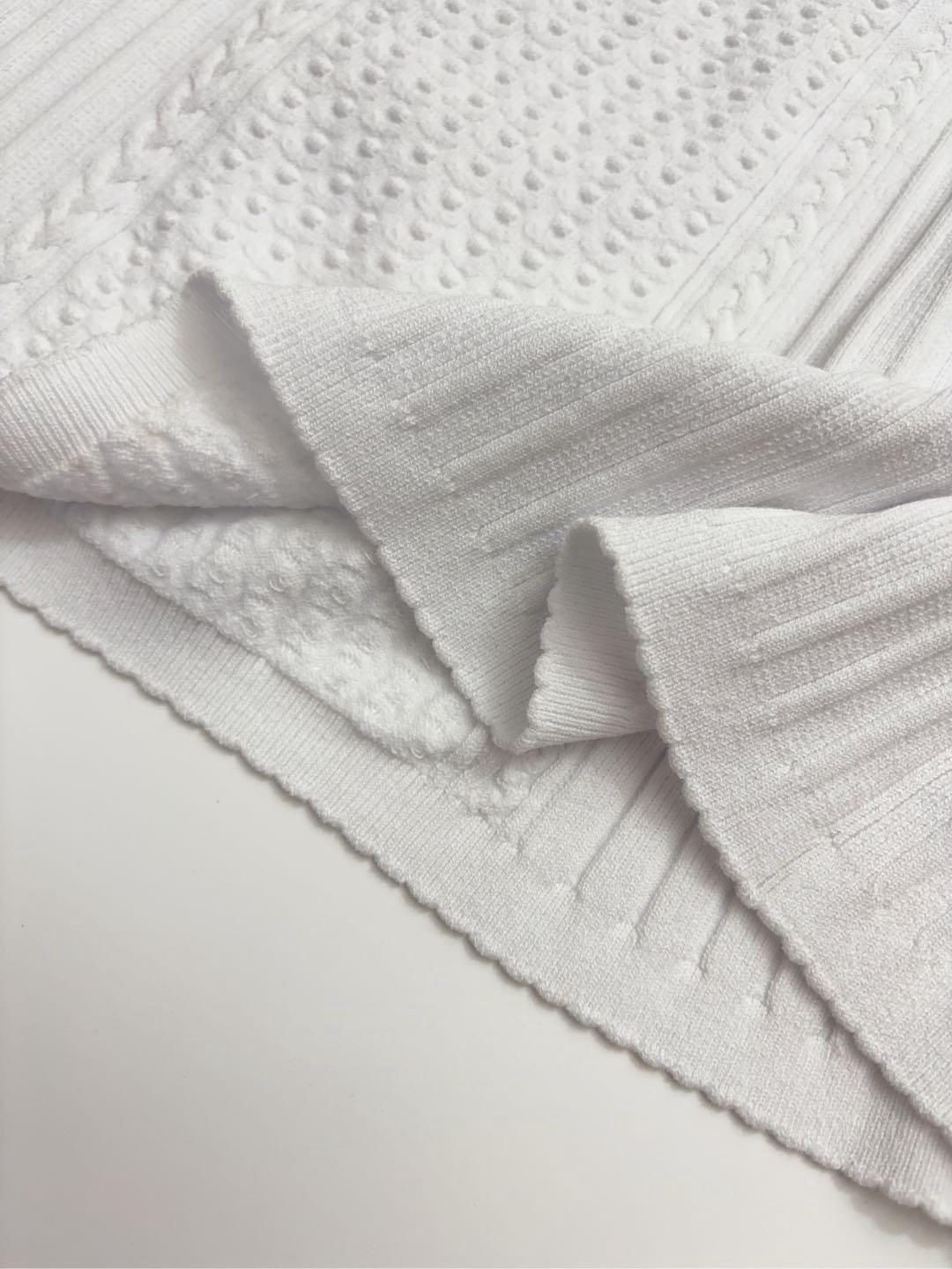 Small fragrance solid color textured elastic waist half skirt - View 9