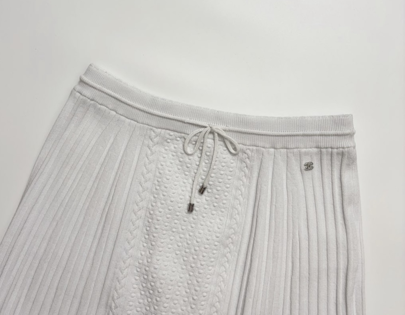 Small fragrance solid color textured elastic waist half skirt - View 2