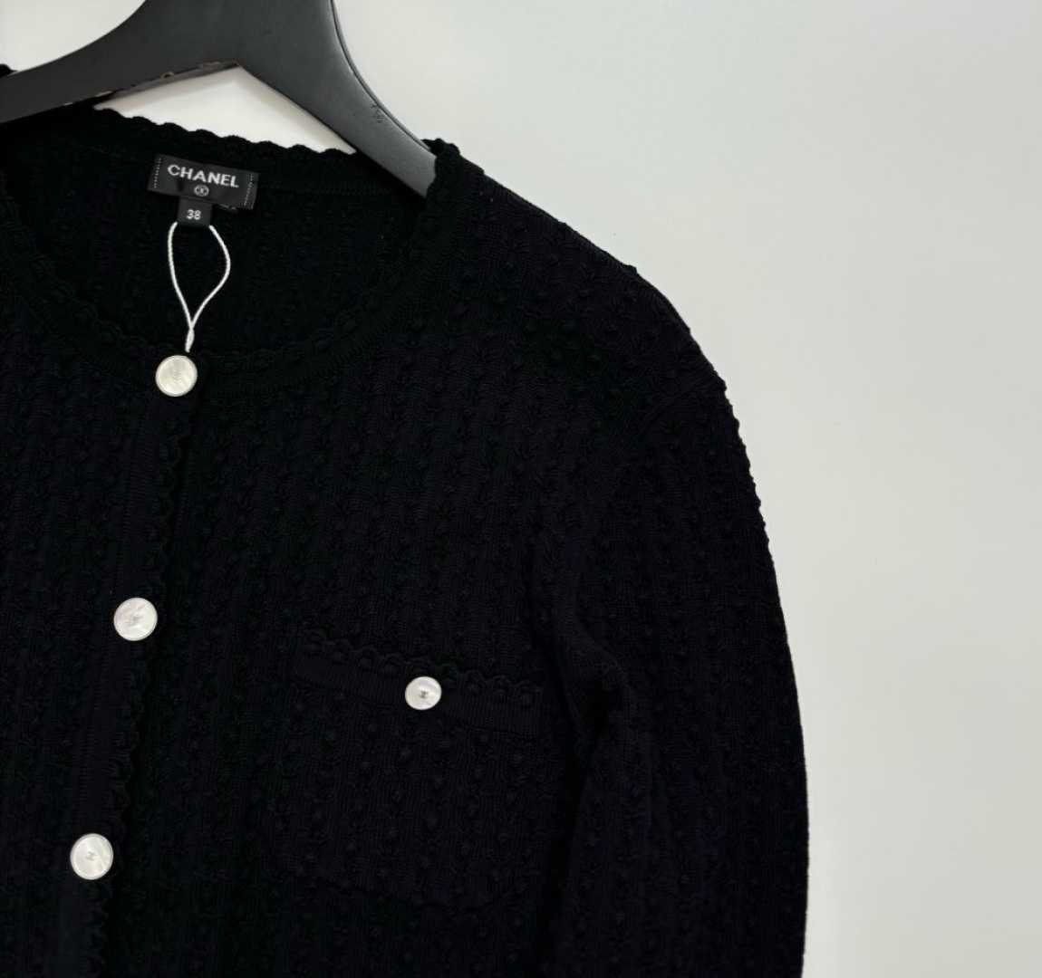 Embossed three-dimensional textured single-breasted knit cardigan short jacket - View 2