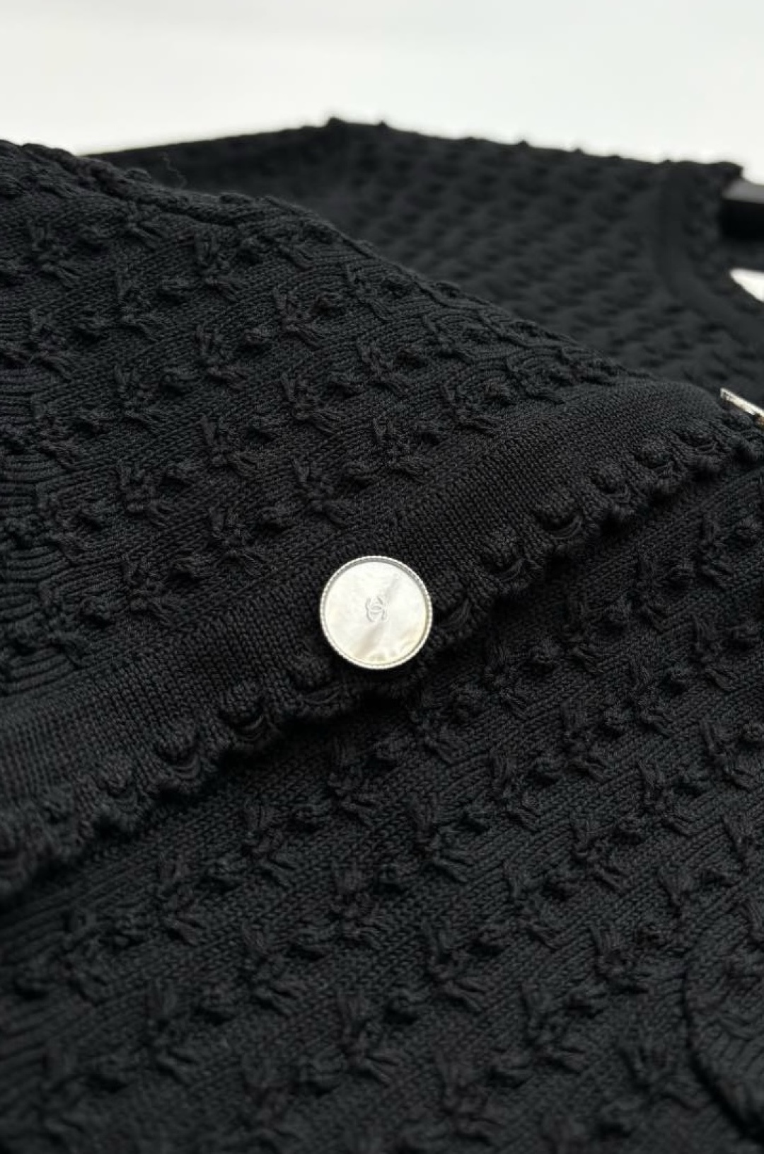 Embossed three-dimensional textured single-breasted knit cardigan short jacket - View 9