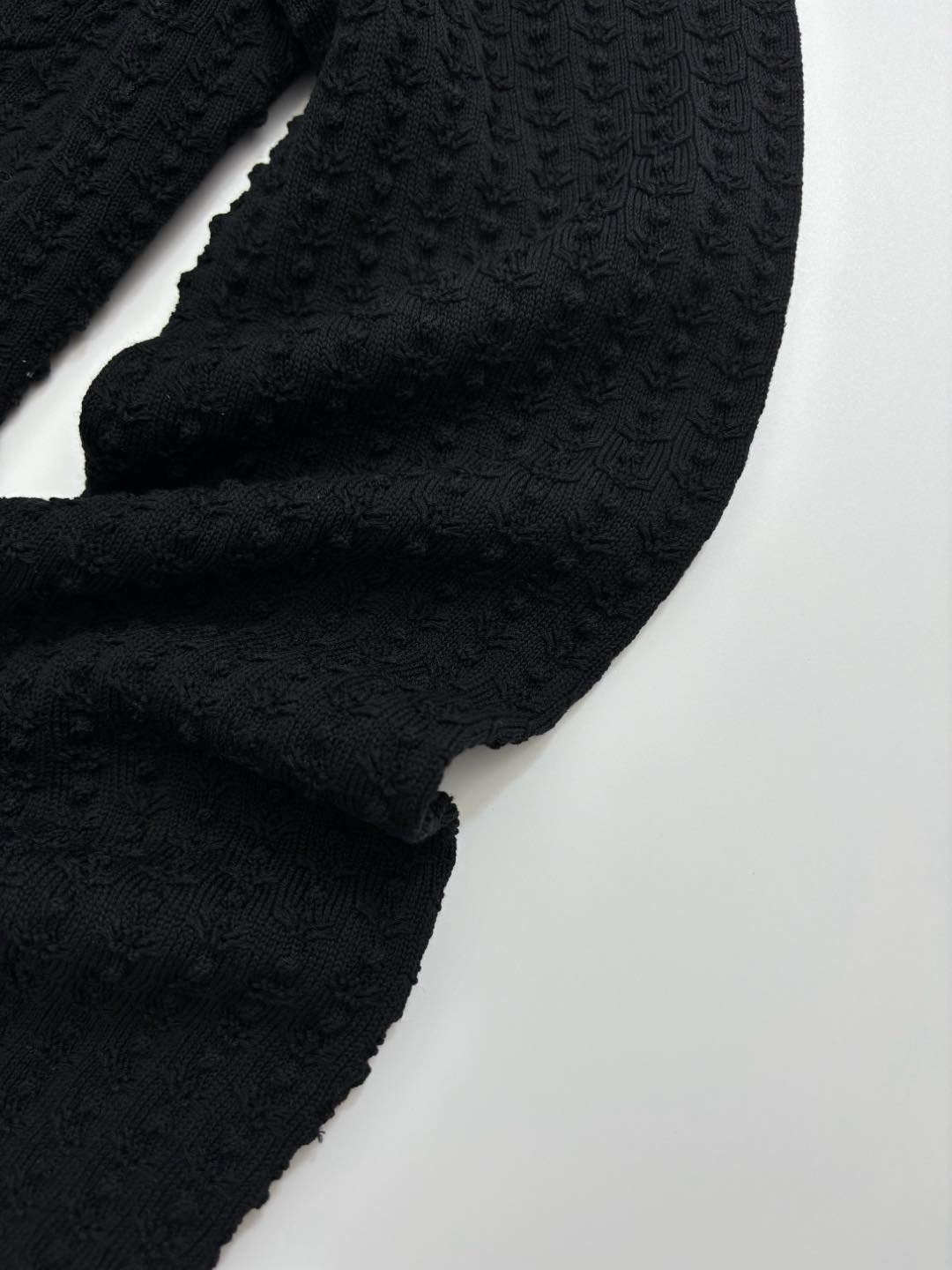 Embossed three-dimensional textured single-breasted knit cardigan short jacket - View 5