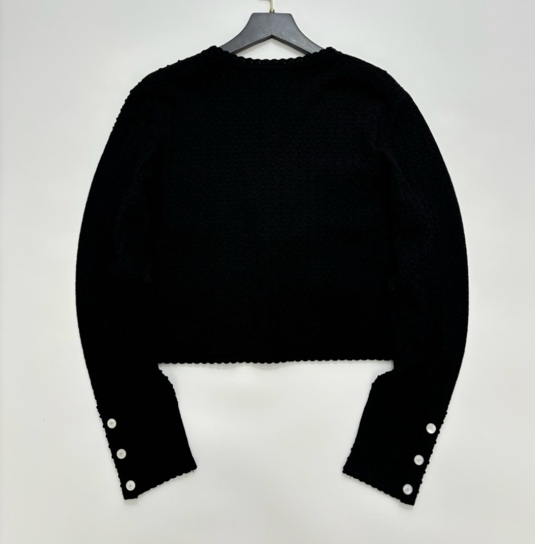 Embossed three-dimensional textured single-breasted knit cardigan short jacket - View 11