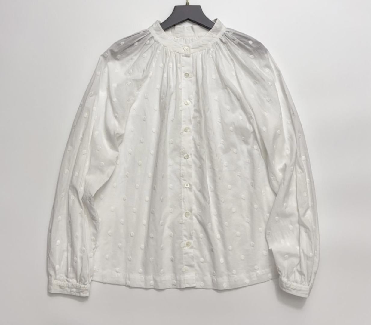 Dôen Comfortable Pure Cotton Puff Sleeve Loose Top with Front Button Round Neck