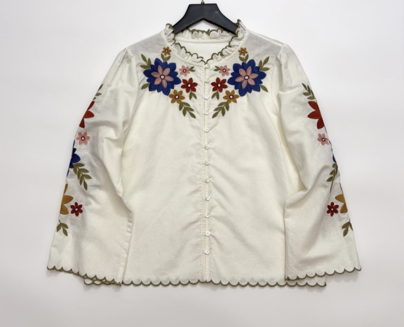 Sézane Floral Embroidered Casual Front Button French Shirt Scalloped Round Neck Half Sleeve Top
