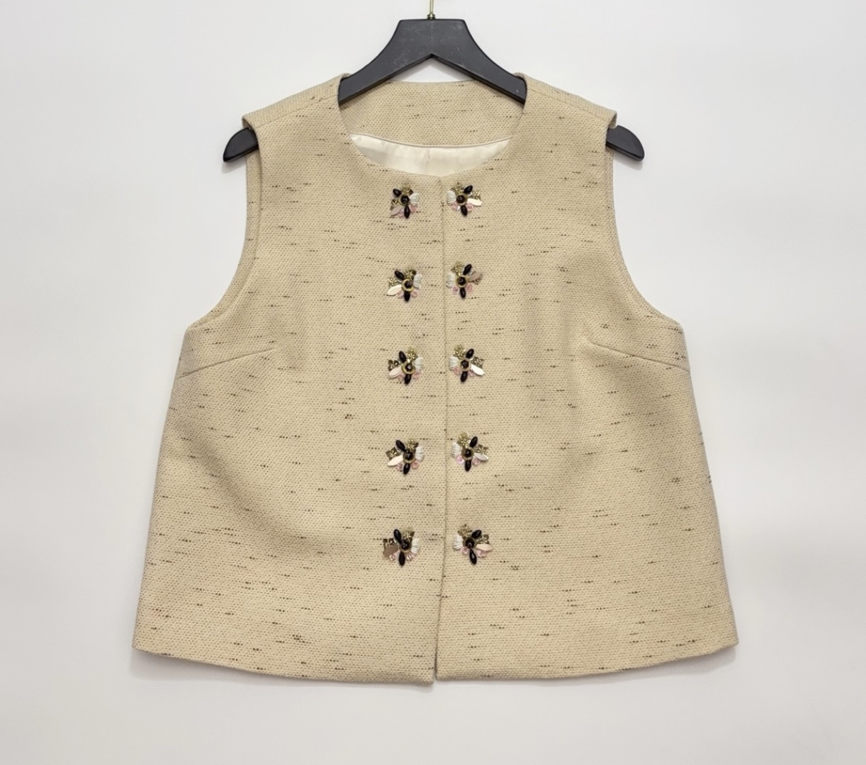 TANGXINDAN Yellow Beaded Crewneck Vest