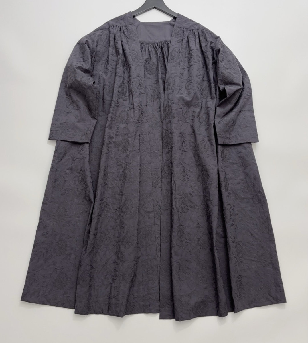 Fine Pleat Dark Pattern Jacquard Embroidered Elegant Long Trench Coat Cardigan