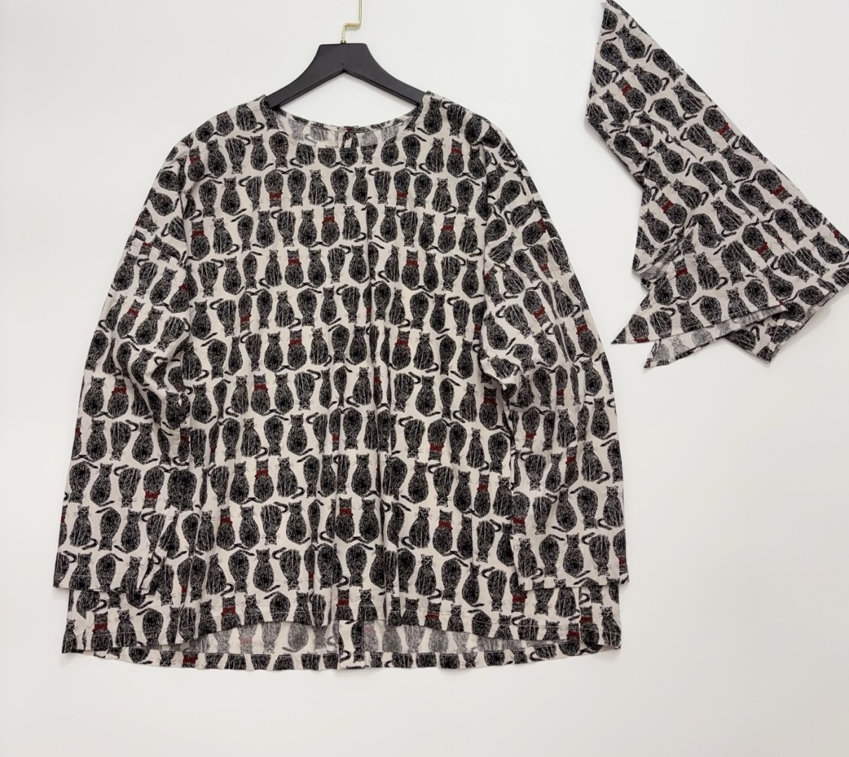 Kitten Print Loose Shirt with Shawl
