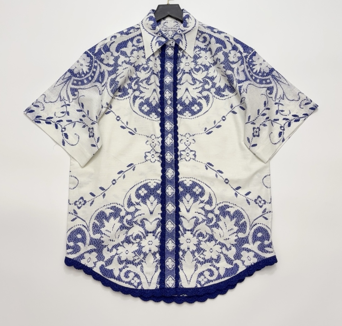 Aston Studio Blue and White Porcelain Print Loose Short-Sleeve Shirt