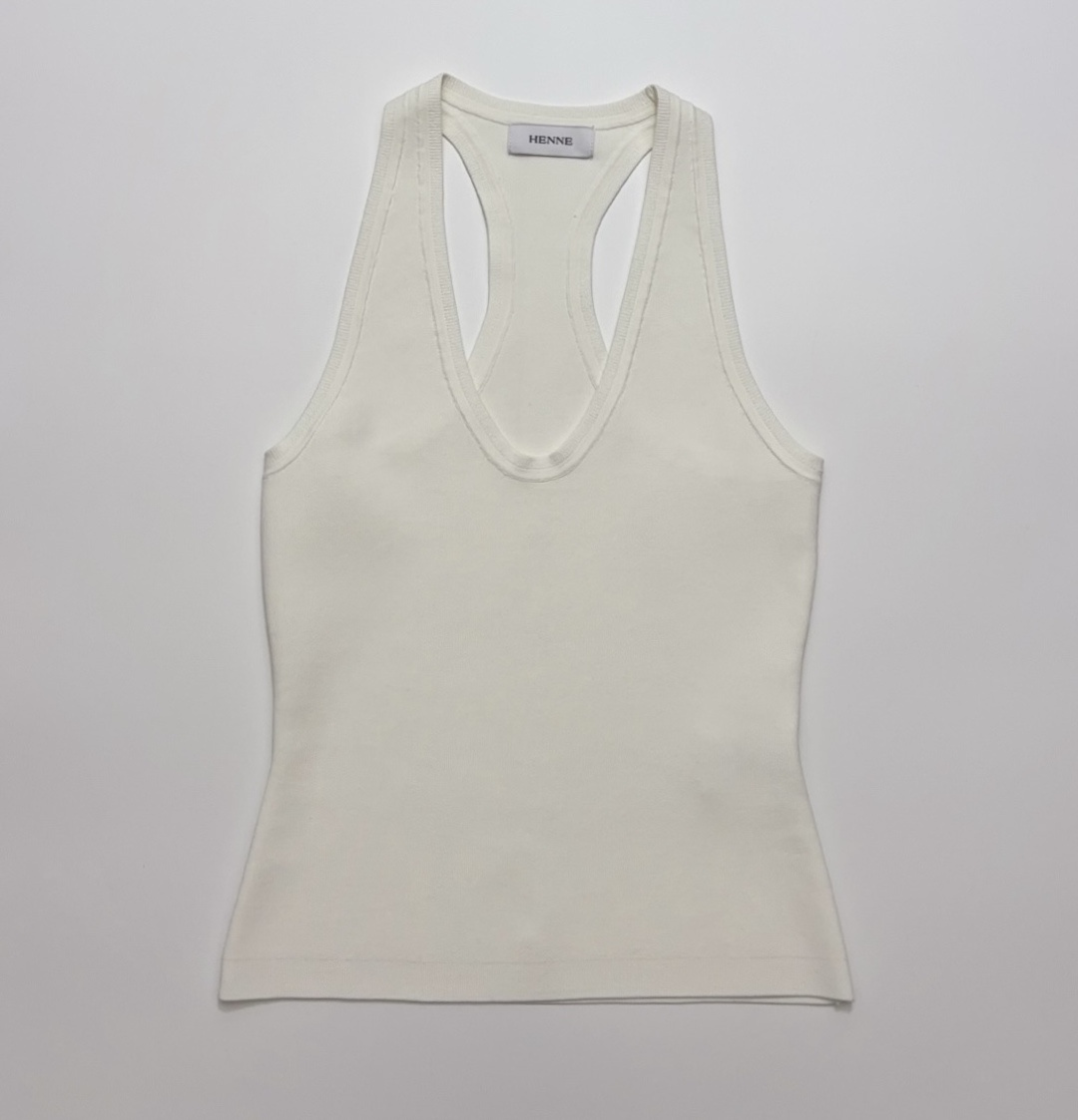 Henne Slim-Fit Stretchy Solid Tank Top